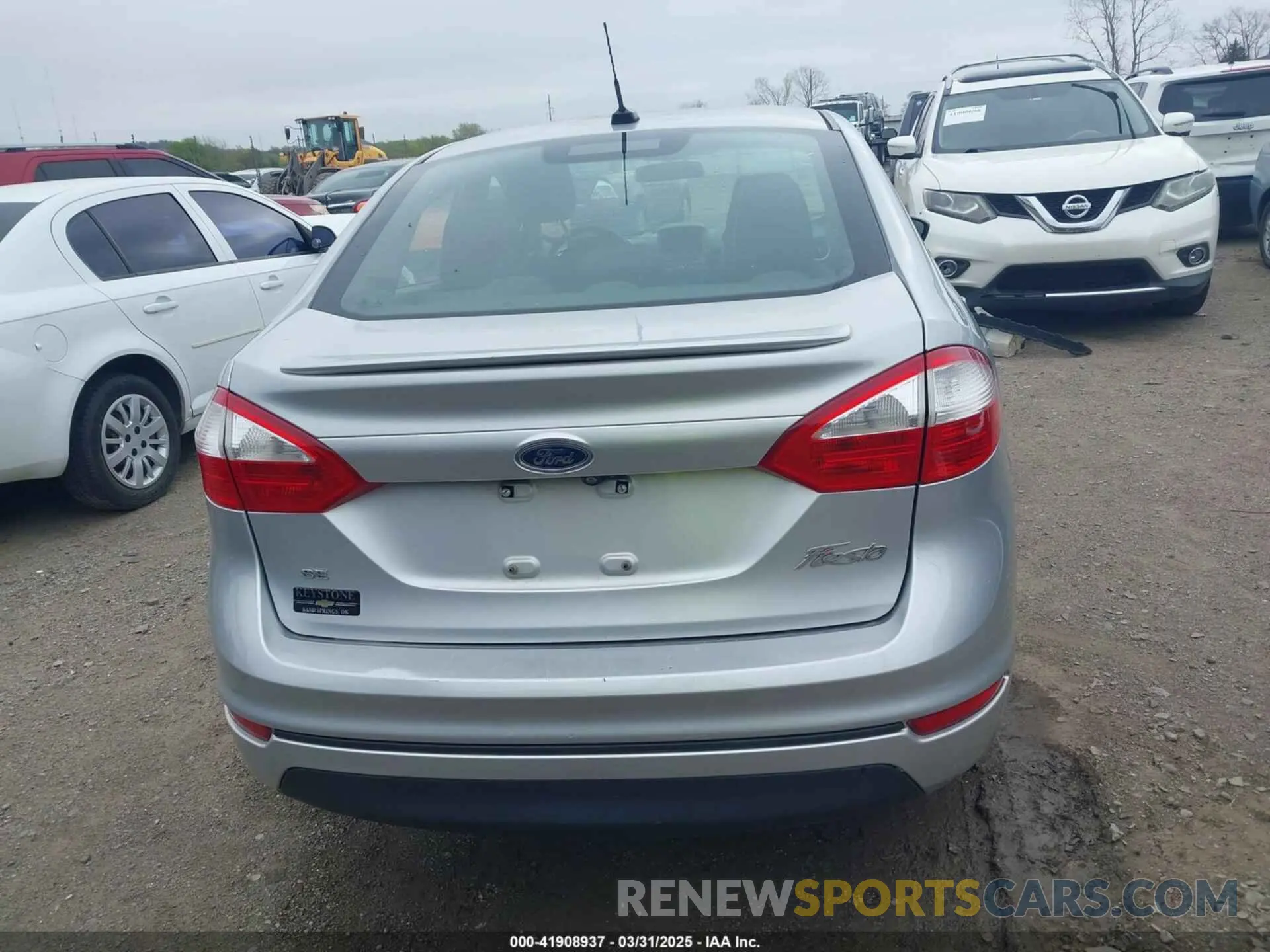 17 Photograph of a damaged car 3FADP4BJ4KM105799 FORD FIESTA 2019