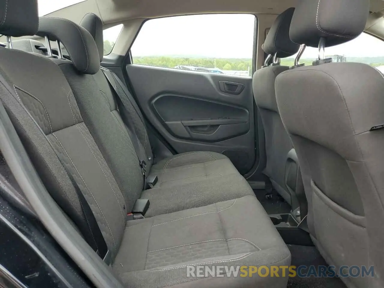 10 Photograph of a damaged car 3FADP4BJ4KM150466 FORD FIESTA 2019