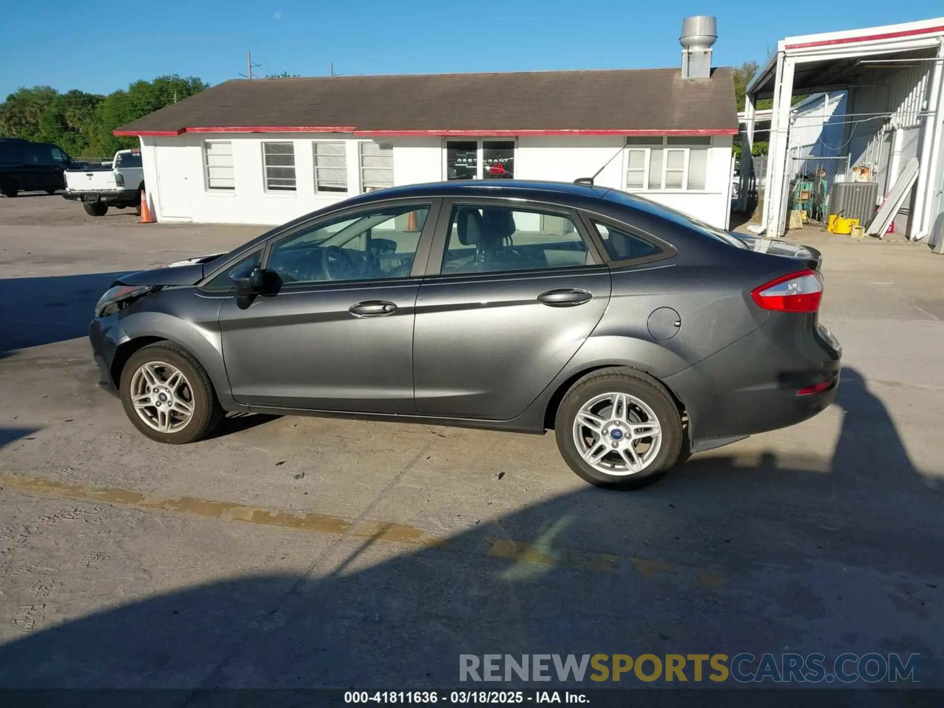 14 Photograph of a damaged car 3FADP4BJ4KM153206 FORD FIESTA 2019