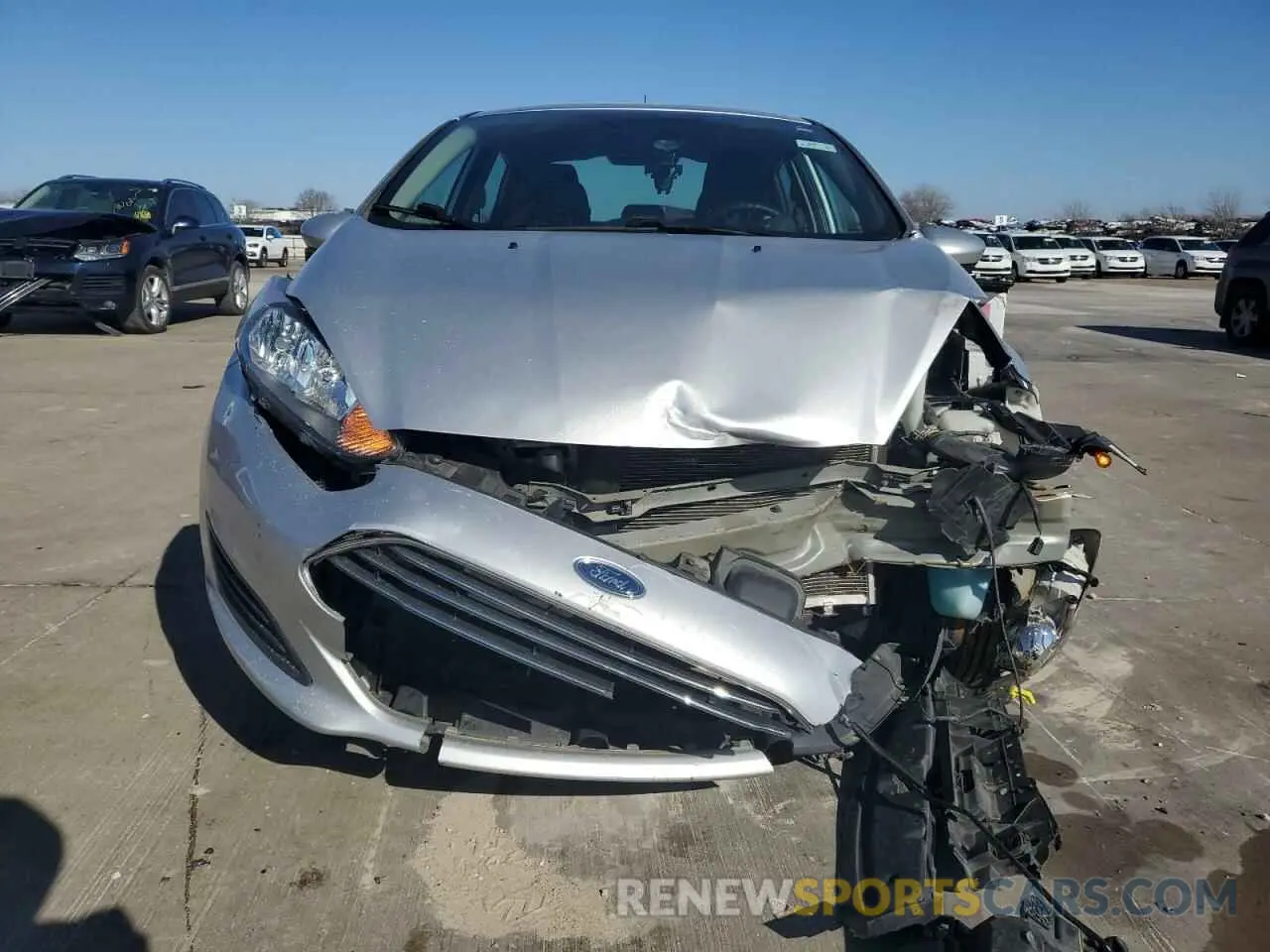 5 Photograph of a damaged car 3FADP4BJ4KM159684 FORD FIESTA 2019