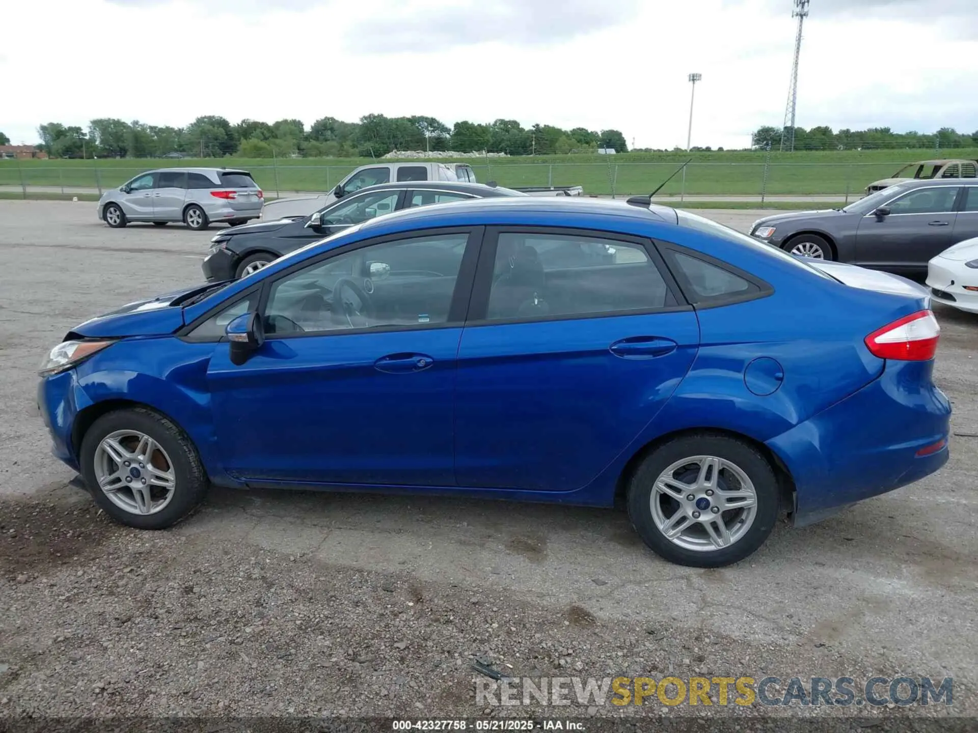 14 Photograph of a damaged car 3FADP4BJ4KM163802 FORD FIESTA 2019