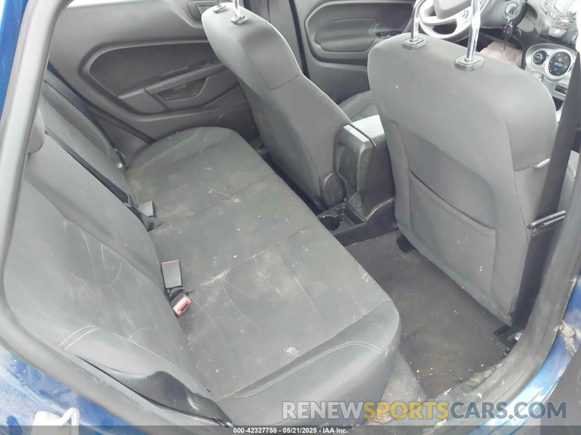 8 Photograph of a damaged car 3FADP4BJ4KM163802 FORD FIESTA 2019