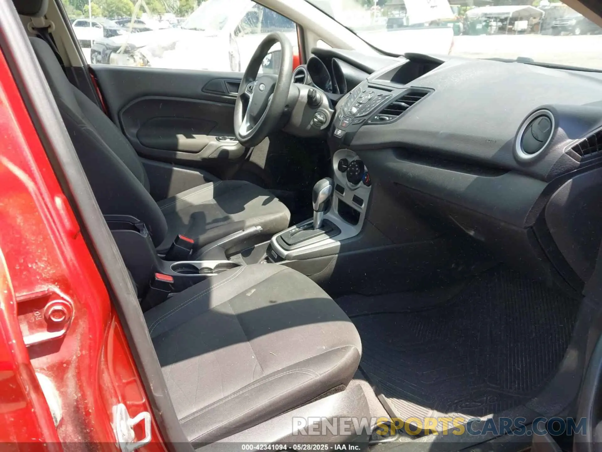 5 Photograph of a damaged car 3FADP4BJ5KM158740 FORD FIESTA 2019