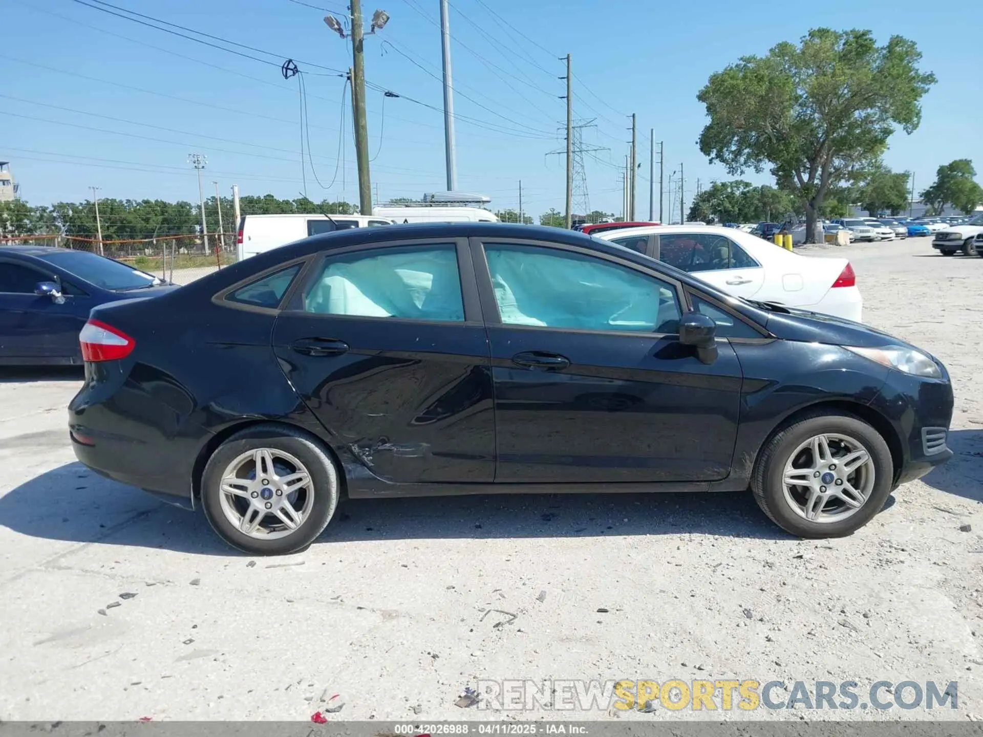 13 Photograph of a damaged car 3FADP4BJ5KM161489 FORD FIESTA 2019