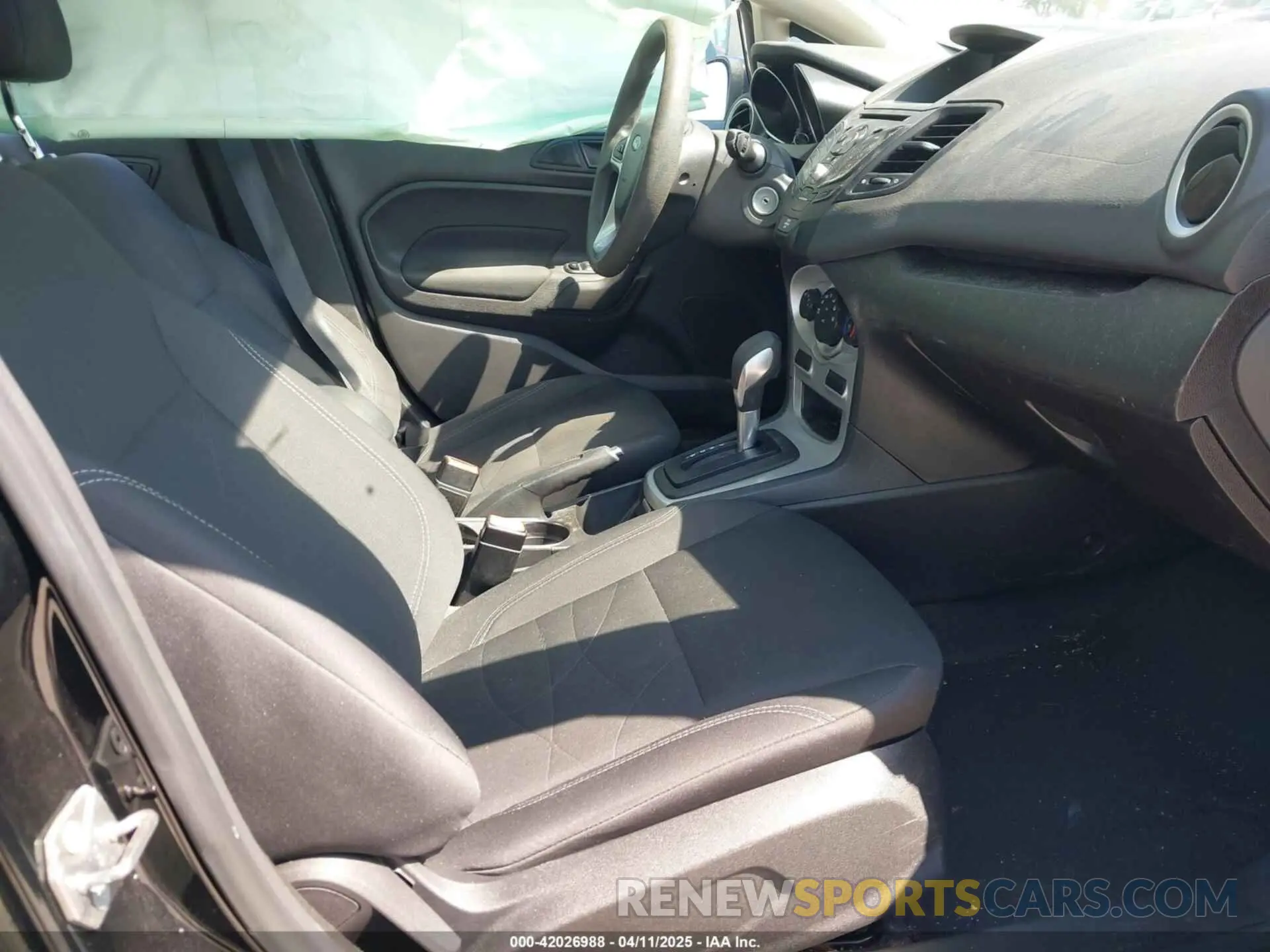 5 Photograph of a damaged car 3FADP4BJ5KM161489 FORD FIESTA 2019
