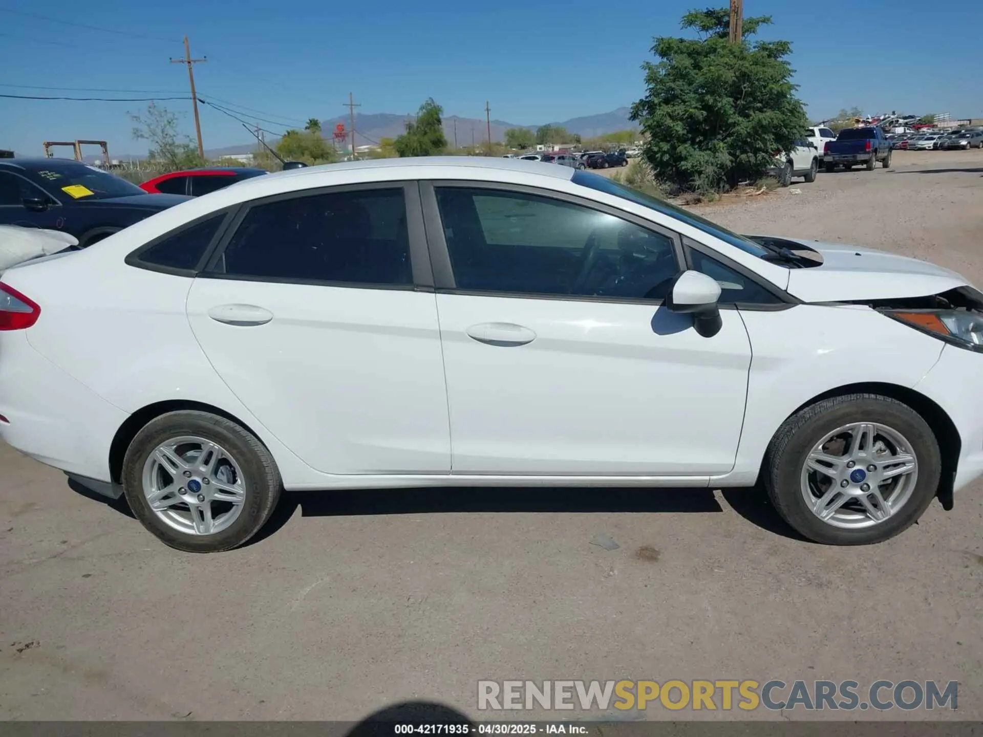 12 Photograph of a damaged car 3FADP4BJ6KM101771 FORD FIESTA 2019