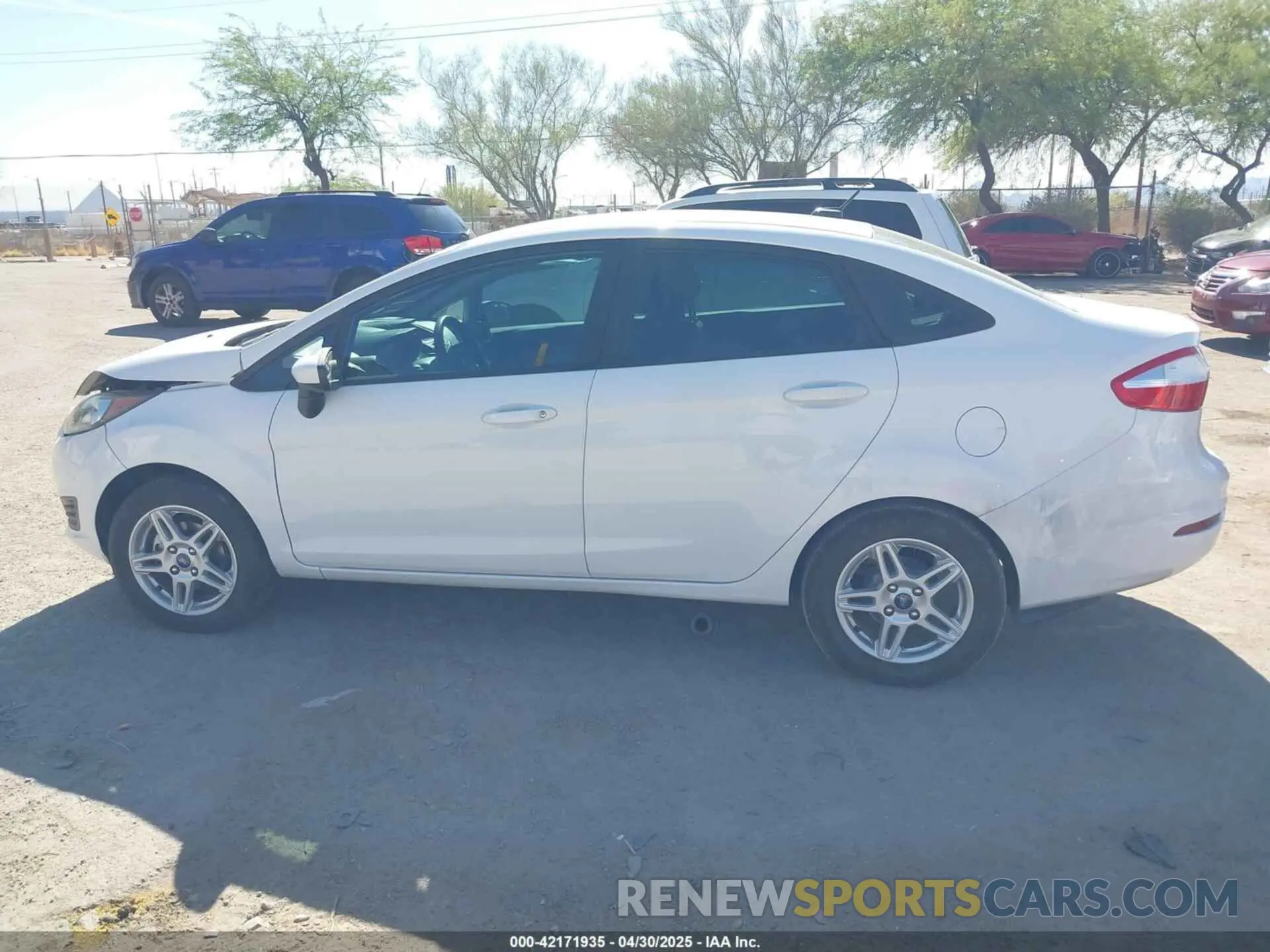 13 Photograph of a damaged car 3FADP4BJ6KM101771 FORD FIESTA 2019