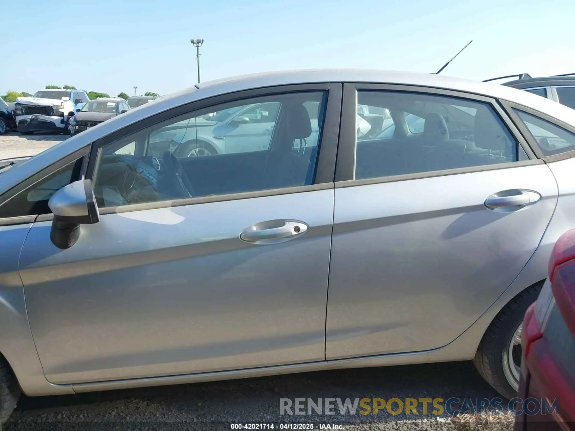 14 Photograph of a damaged car 3FADP4BJ6KM110647 FORD FIESTA 2019