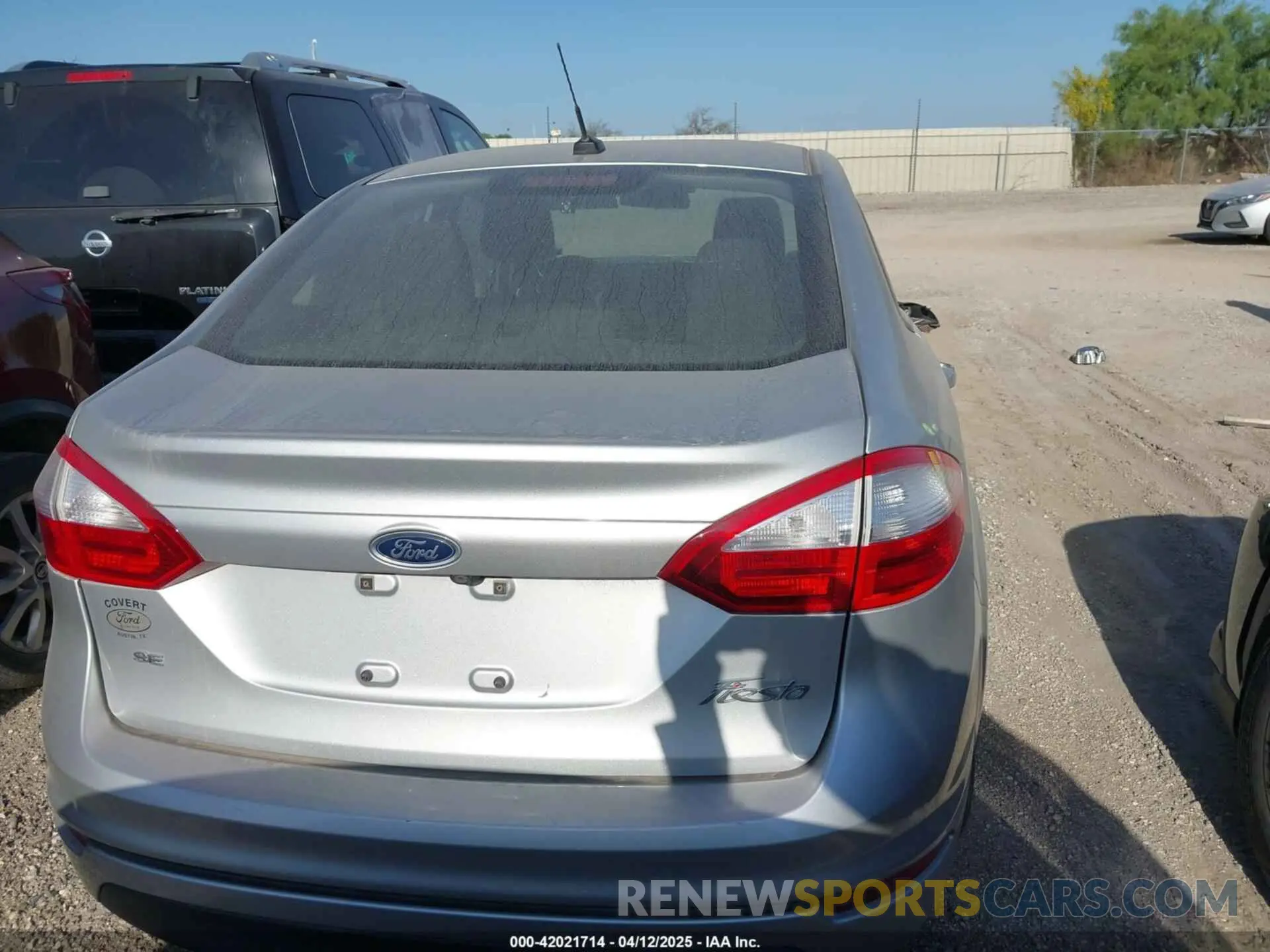 16 Photograph of a damaged car 3FADP4BJ6KM110647 FORD FIESTA 2019