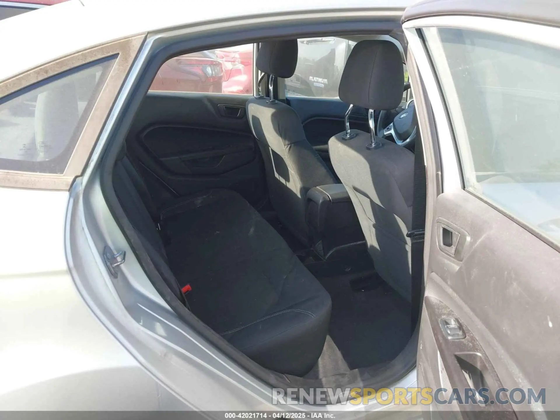 8 Photograph of a damaged car 3FADP4BJ6KM110647 FORD FIESTA 2019