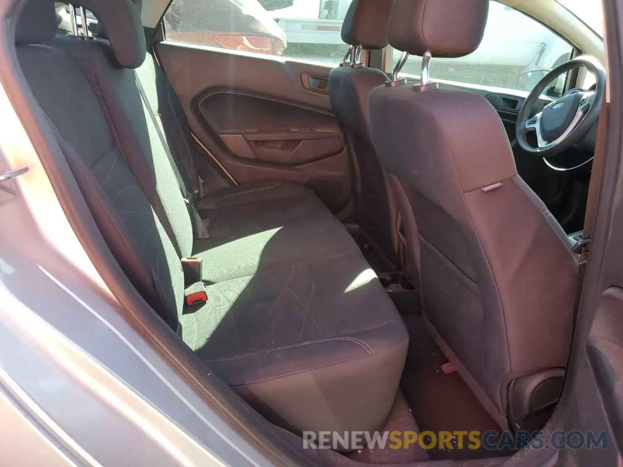 10 Photograph of a damaged car 3FADP4BJ6KM111961 FORD FIESTA 2019