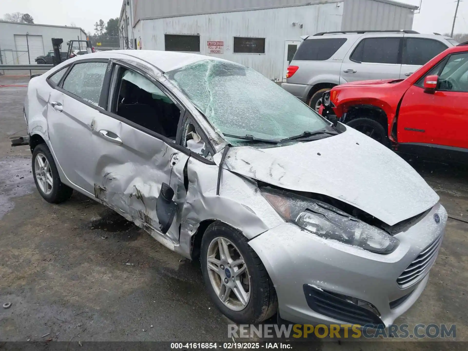 1 Photograph of a damaged car 3FADP4BJ6KM112818 FORD FIESTA 2019