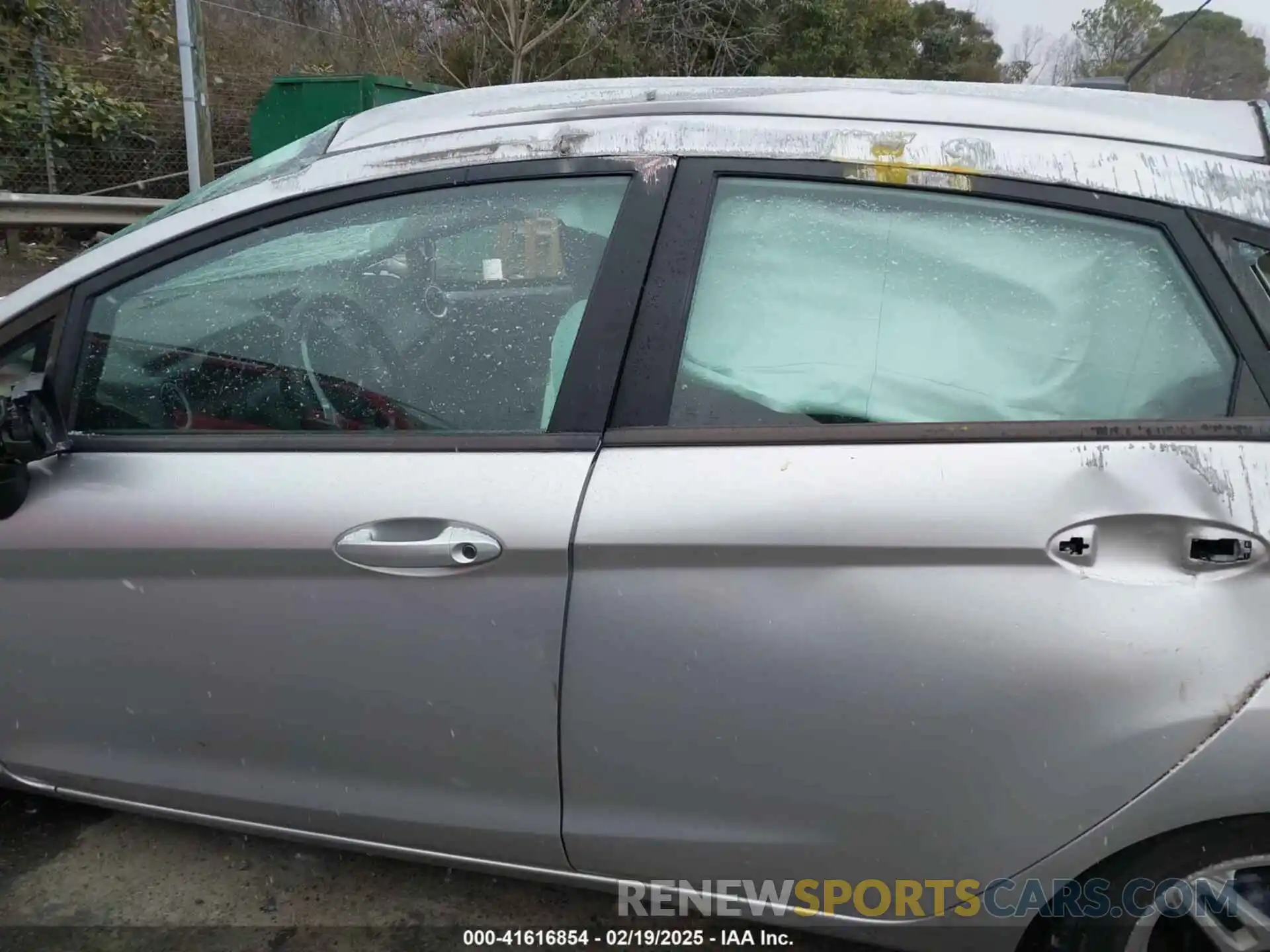 14 Photograph of a damaged car 3FADP4BJ6KM112818 FORD FIESTA 2019