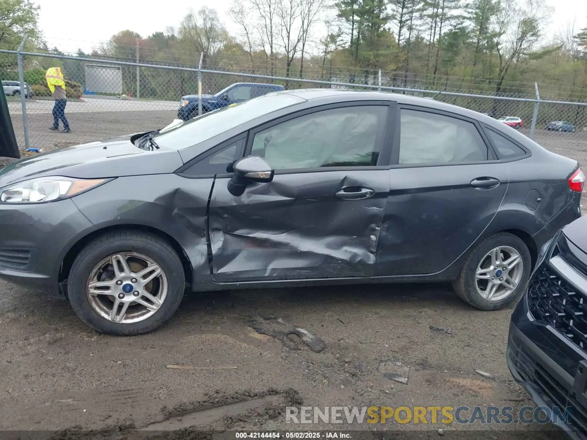 14 Photograph of a damaged car 3FADP4BJ6KM120398 FORD FIESTA 2019