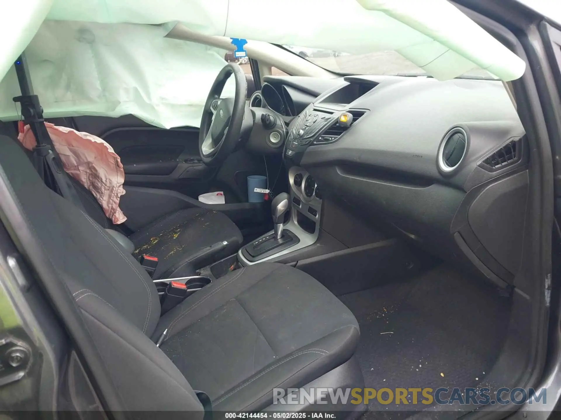 5 Photograph of a damaged car 3FADP4BJ6KM120398 FORD FIESTA 2019