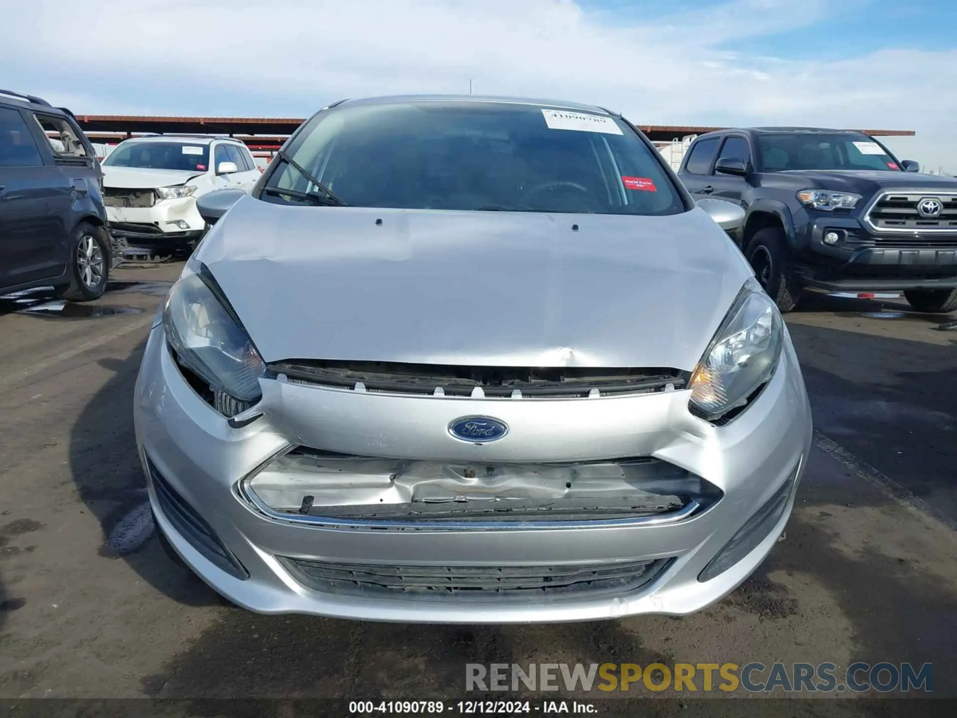 12 Photograph of a damaged car 3FADP4BJ6KM130347 FORD FIESTA 2019