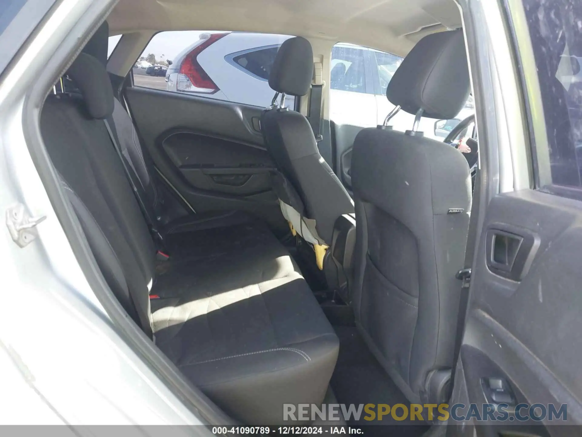 8 Photograph of a damaged car 3FADP4BJ6KM130347 FORD FIESTA 2019