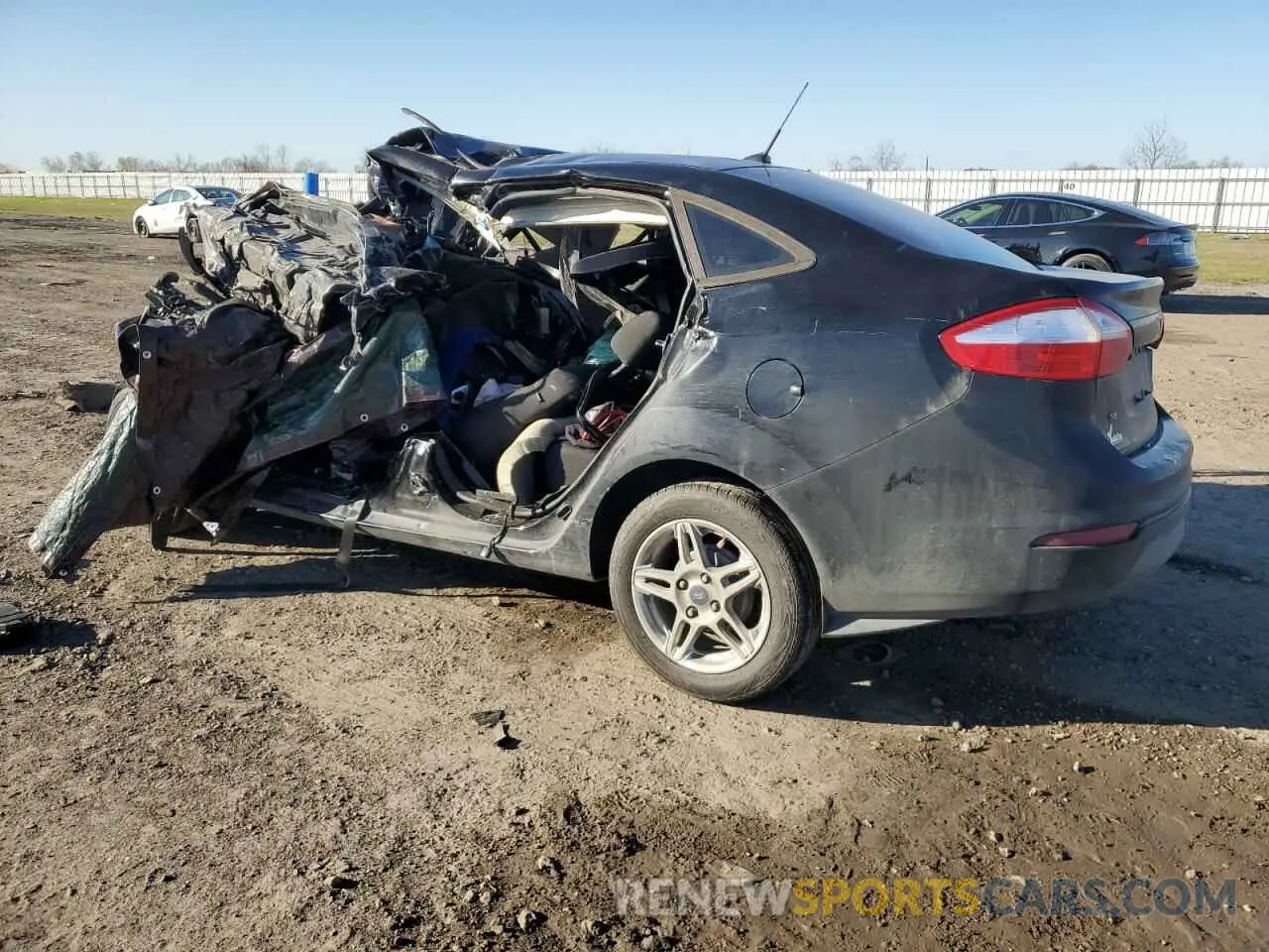 2 Photograph of a damaged car 3FADP4BJ6KM139825 FORD FIESTA 2019