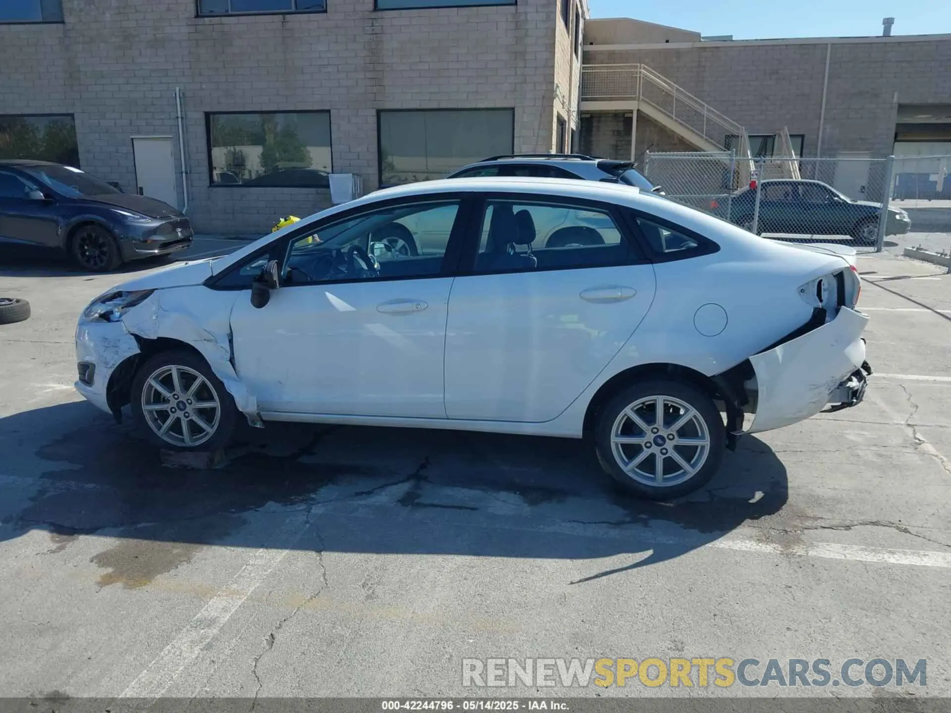 15 Photograph of a damaged car 3FADP4BJ6KM143891 FORD FIESTA 2019