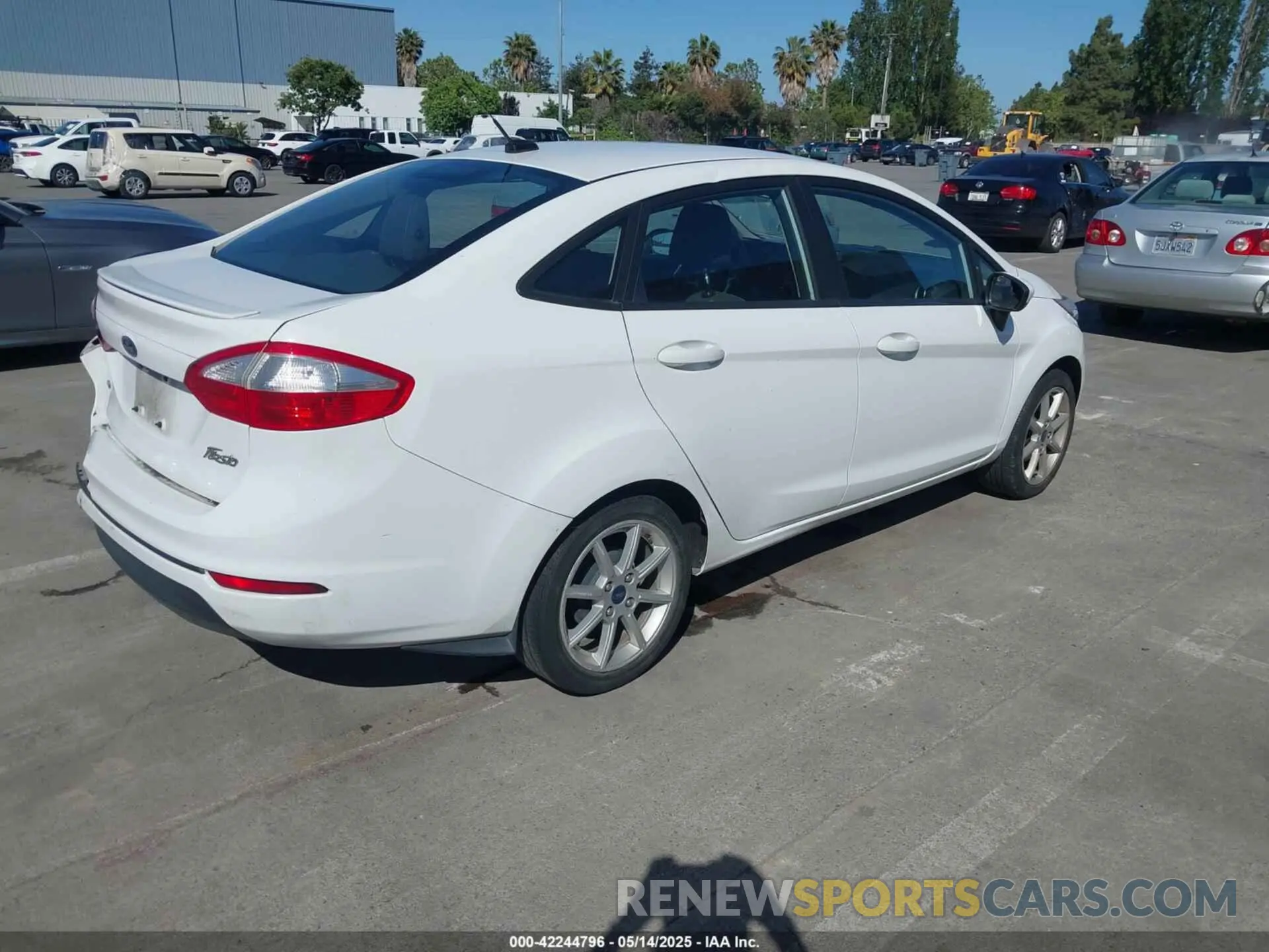 4 Photograph of a damaged car 3FADP4BJ6KM143891 FORD FIESTA 2019