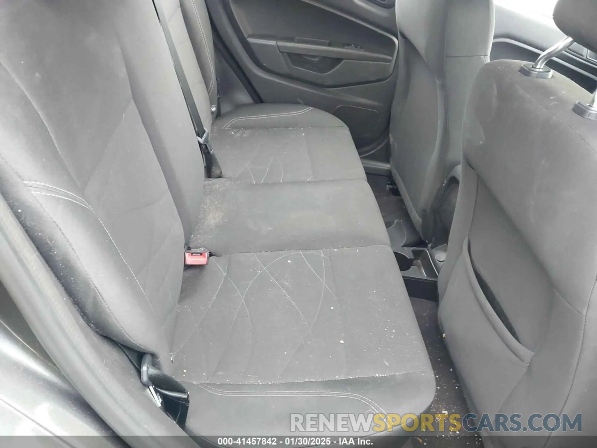 8 Photograph of a damaged car 3FADP4BJ6KM164398 FORD FIESTA 2019