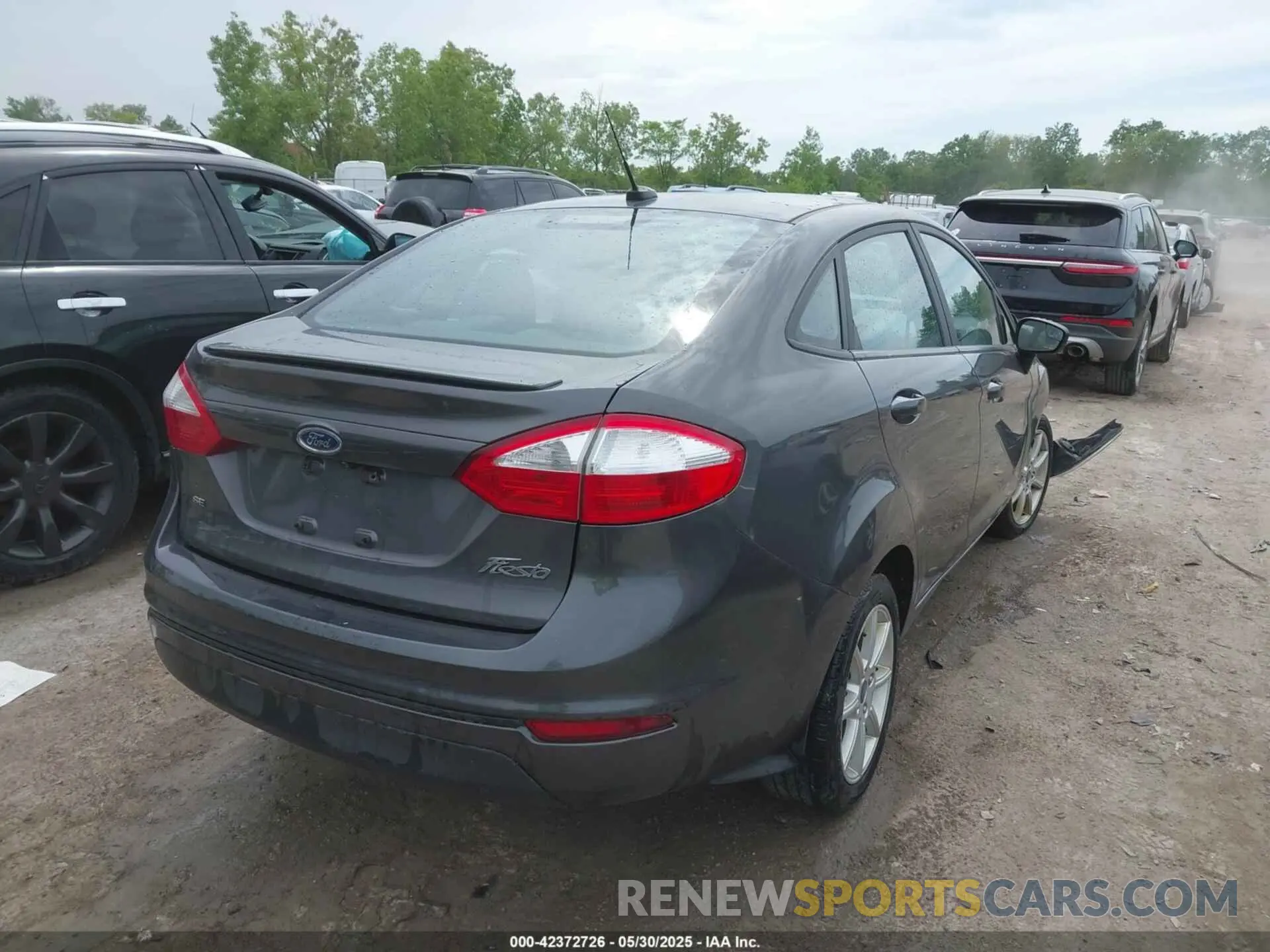 4 Photograph of a damaged car 3FADP4BJ7KM107143 FORD FIESTA 2019