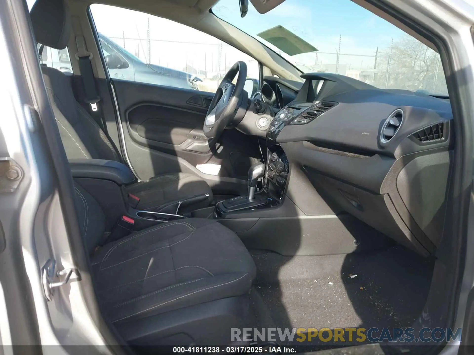 5 Photograph of a damaged car 3FADP4BJ7KM125030 FORD FIESTA 2019