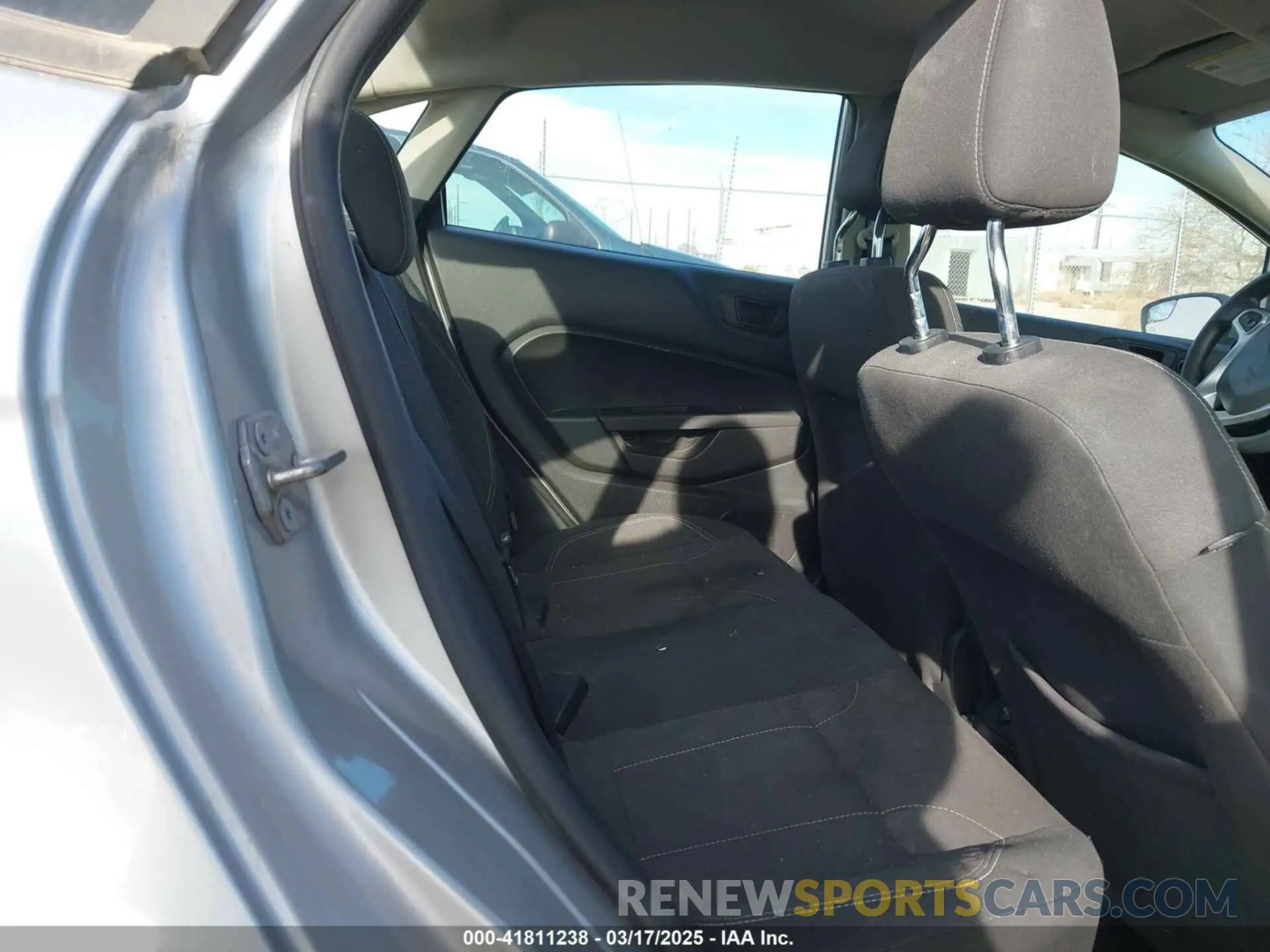 8 Photograph of a damaged car 3FADP4BJ7KM125030 FORD FIESTA 2019