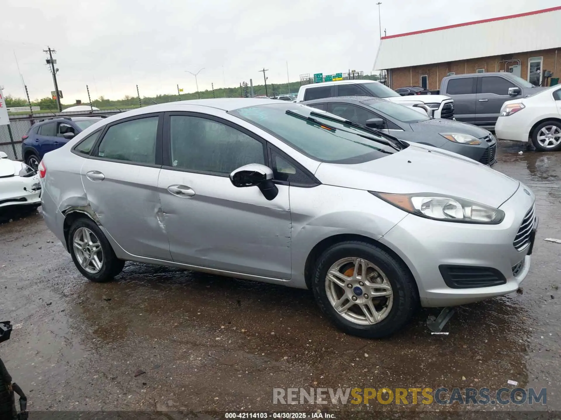 13 Photograph of a damaged car 3FADP4BJ7KM138389 FORD FIESTA 2019