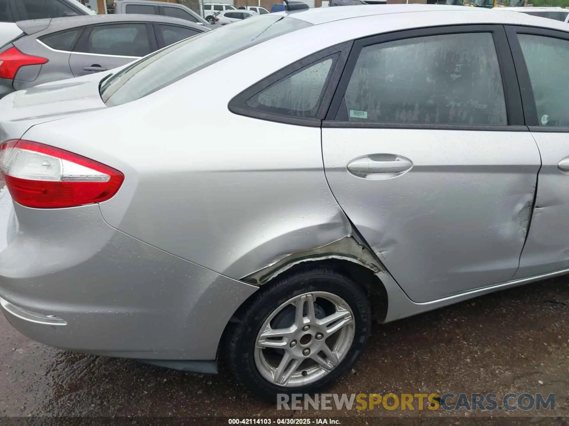 6 Photograph of a damaged car 3FADP4BJ7KM138389 FORD FIESTA 2019