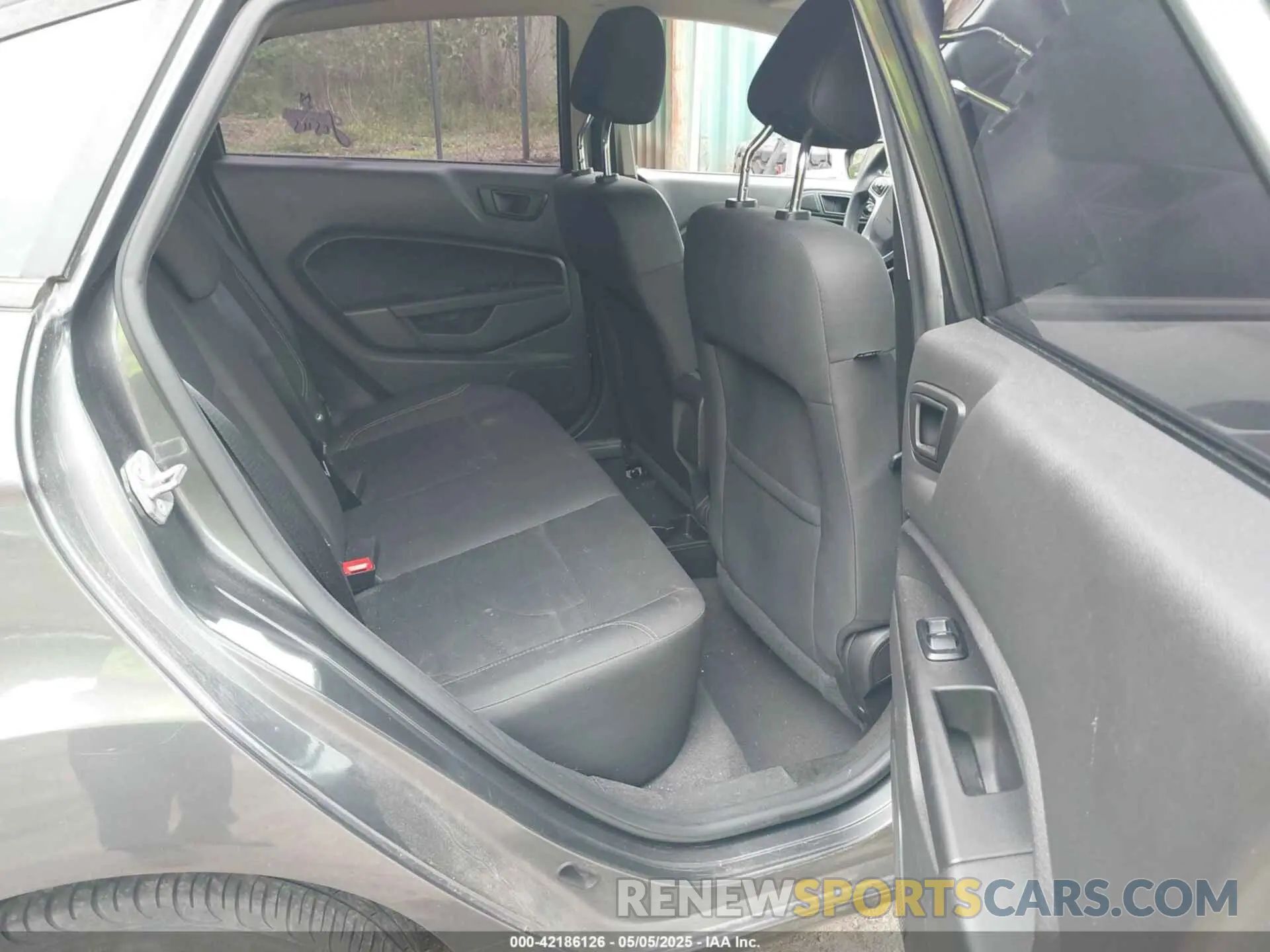 8 Photograph of a damaged car 3FADP4BJ7KM155094 FORD FIESTA 2019