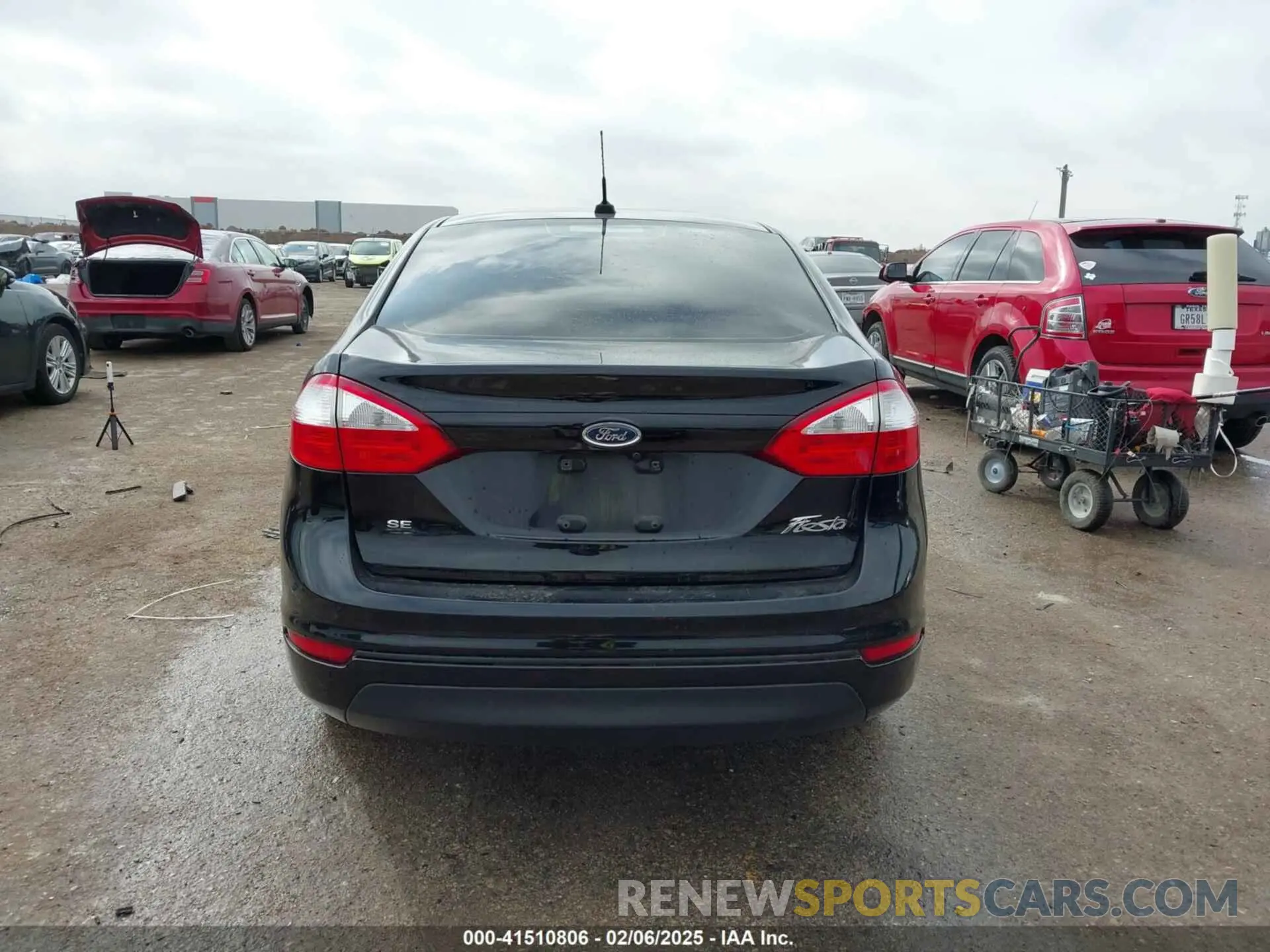 16 Photograph of a damaged car 3FADP4BJ7KM158142 FORD FIESTA 2019