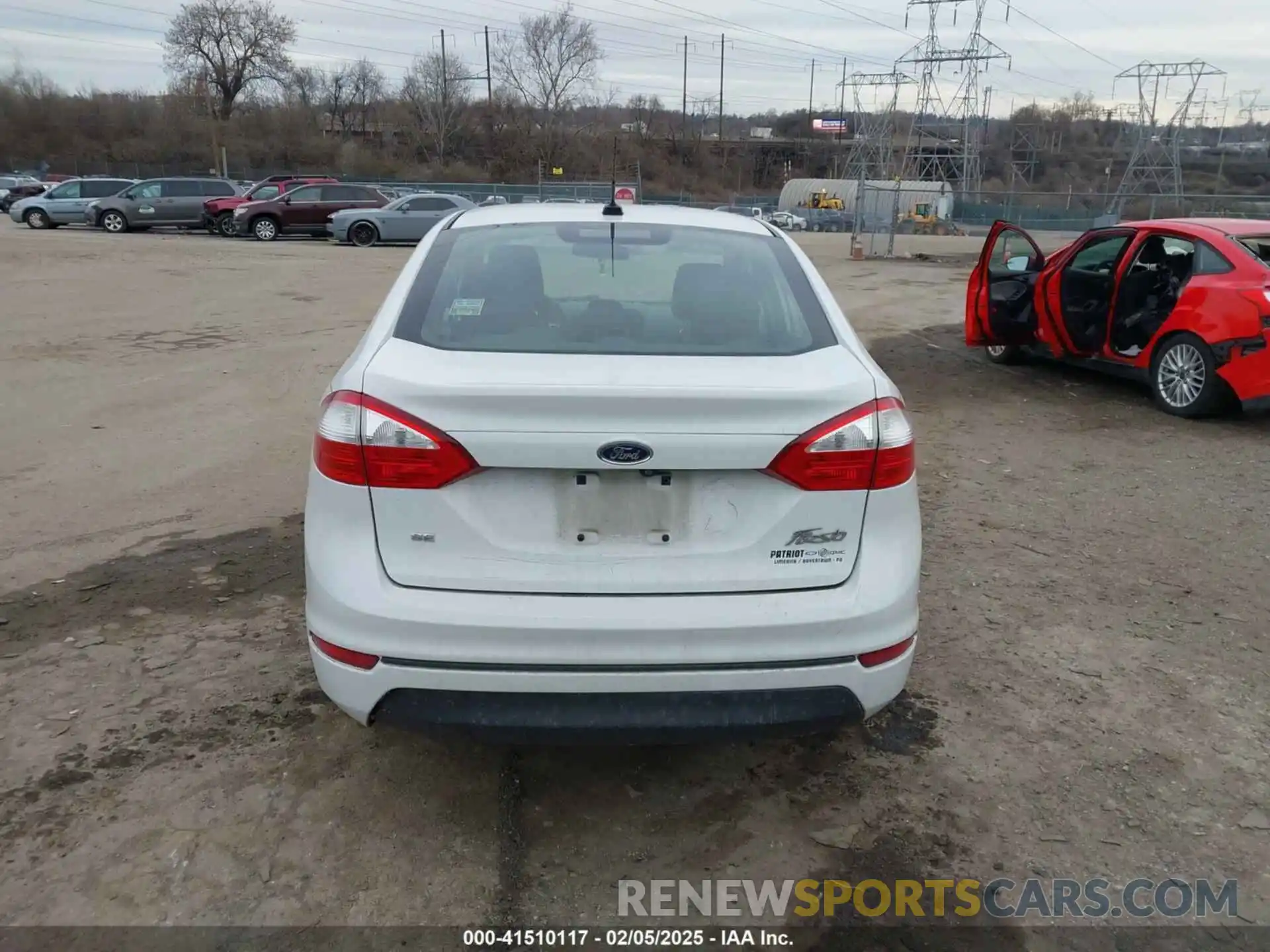 16 Photograph of a damaged car 3FADP4BJ8KM102601 FORD FIESTA 2019