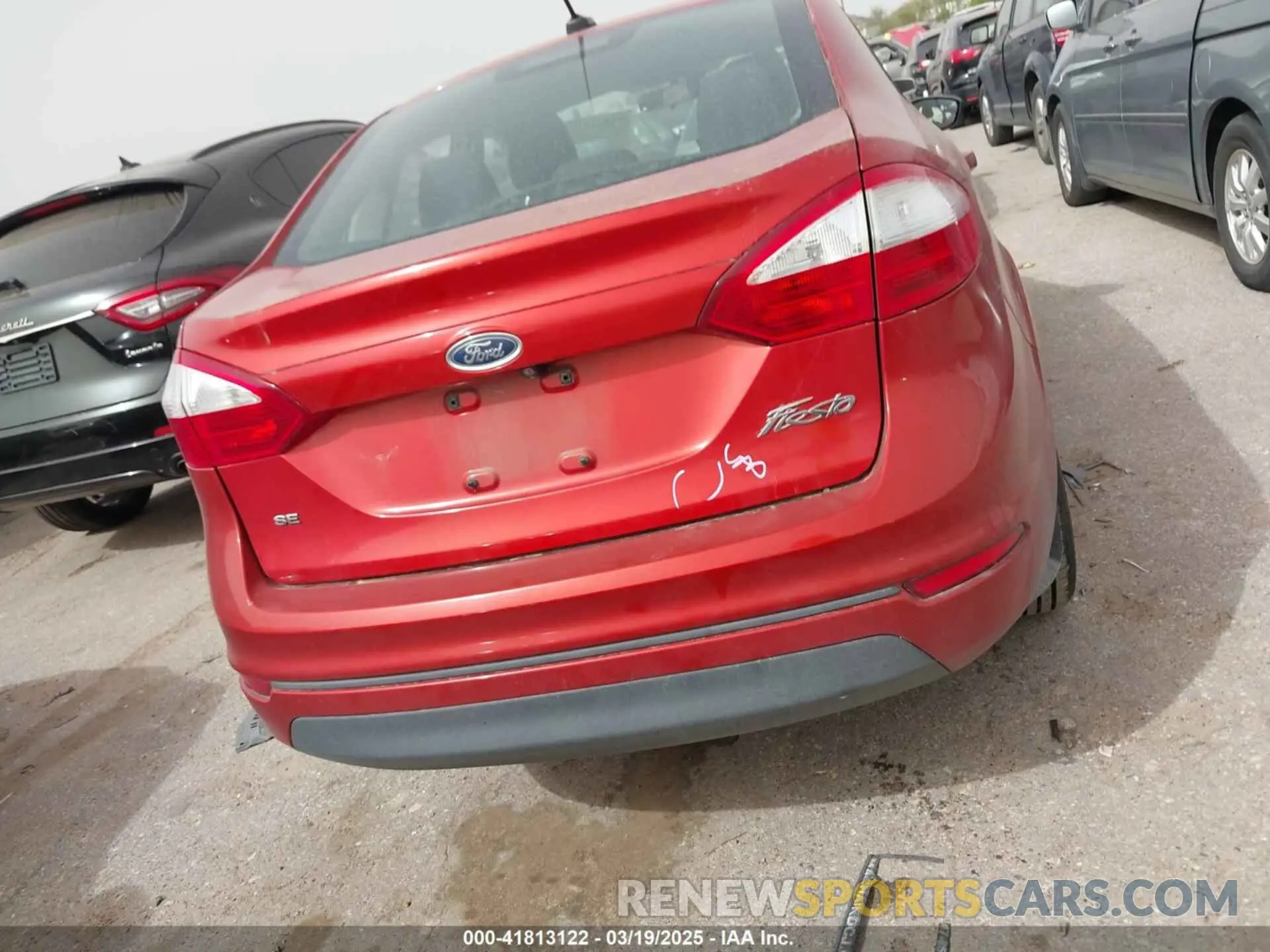 16 Photograph of a damaged car 3FADP4BJ8KM104669 FORD FIESTA 2019