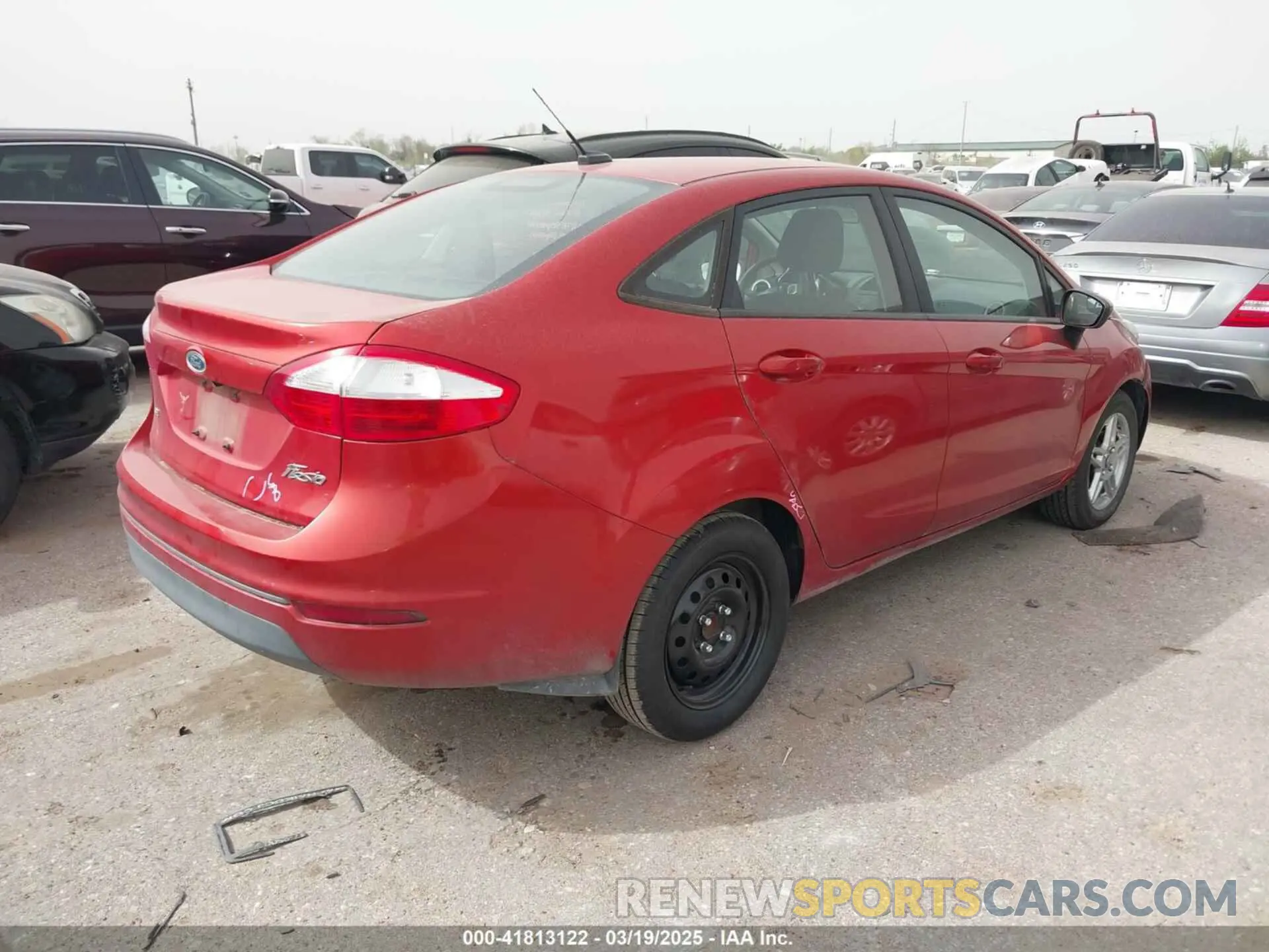 4 Photograph of a damaged car 3FADP4BJ8KM104669 FORD FIESTA 2019