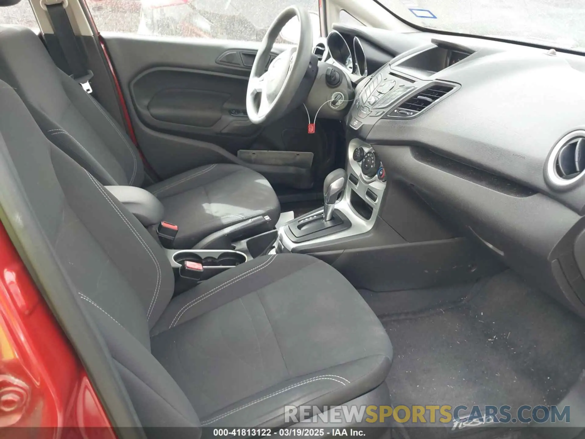 5 Photograph of a damaged car 3FADP4BJ8KM104669 FORD FIESTA 2019