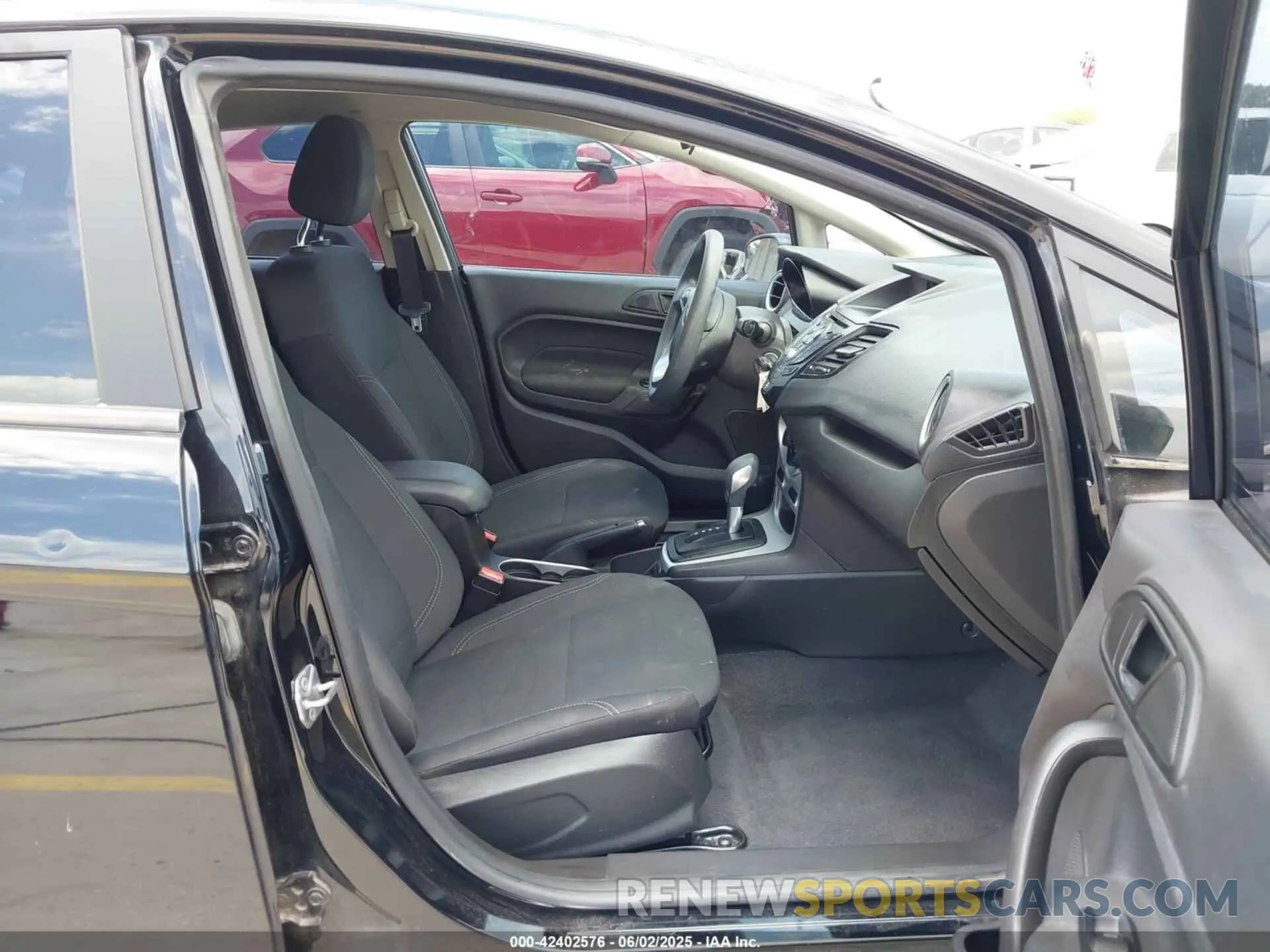5 Photograph of a damaged car 3FADP4BJ8KM162894 FORD FIESTA 2019