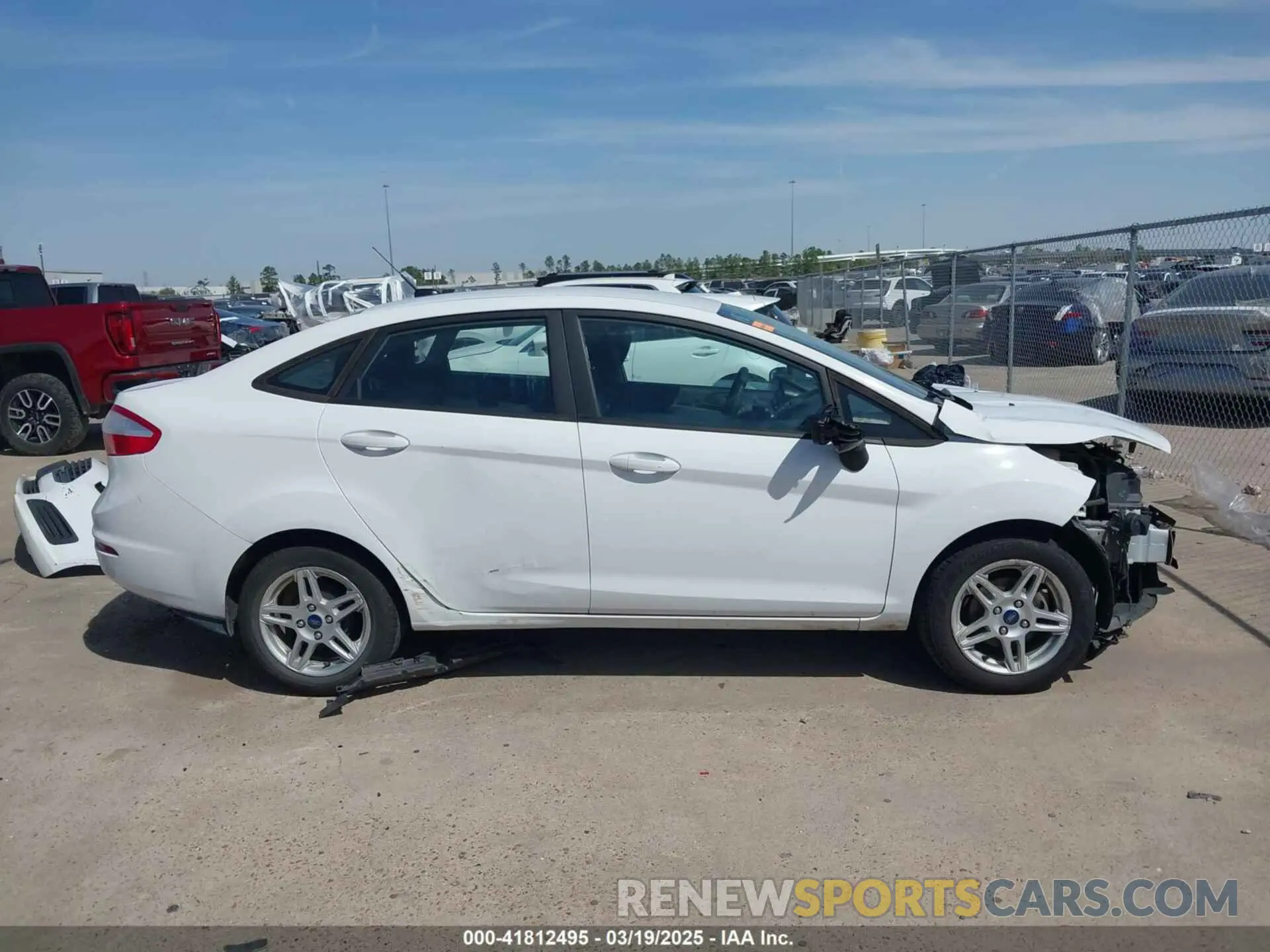 14 Photograph of a damaged car 3FADP4BJ9KM101506 FORD FIESTA 2019