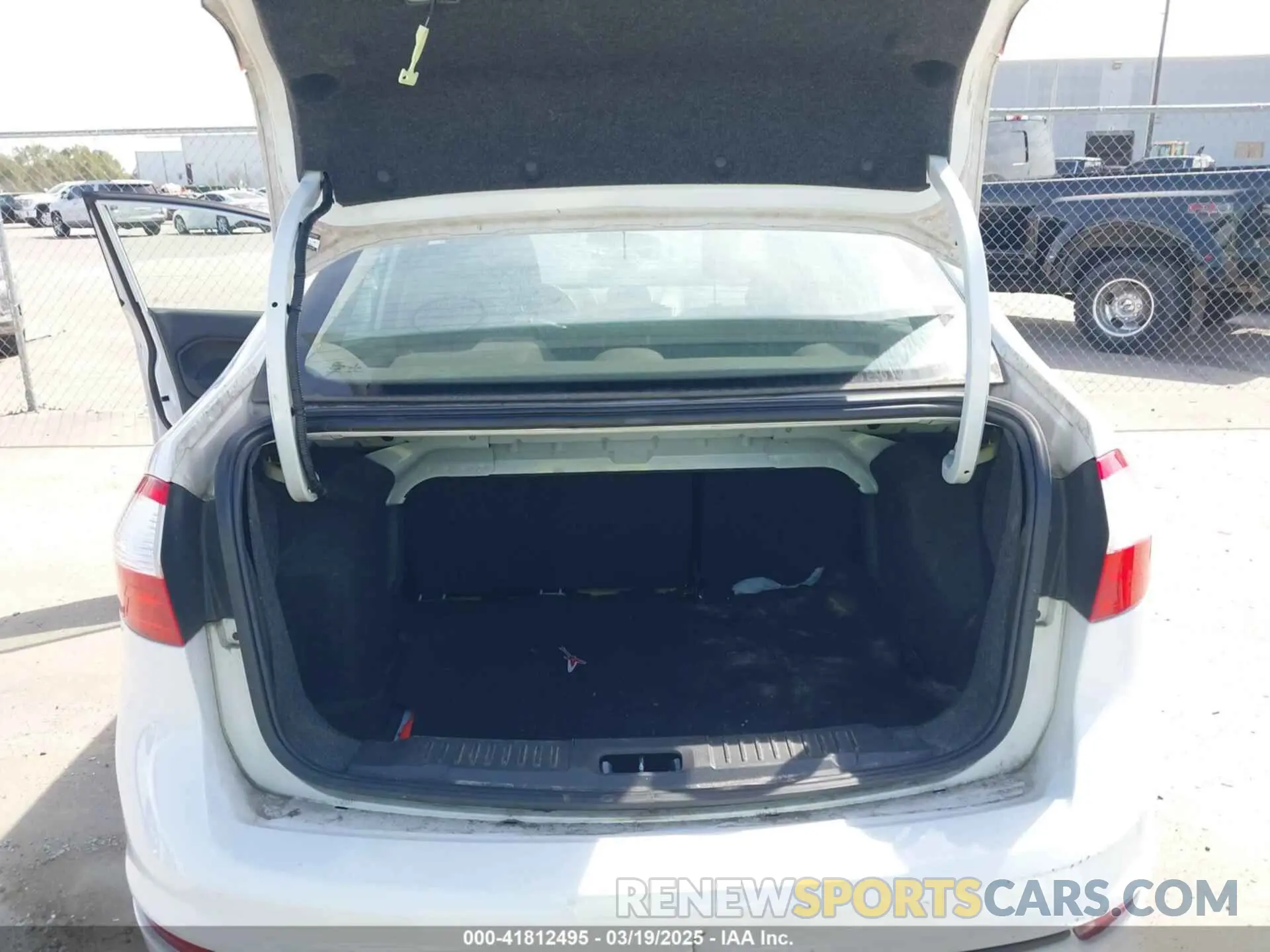19 Photograph of a damaged car 3FADP4BJ9KM101506 FORD FIESTA 2019