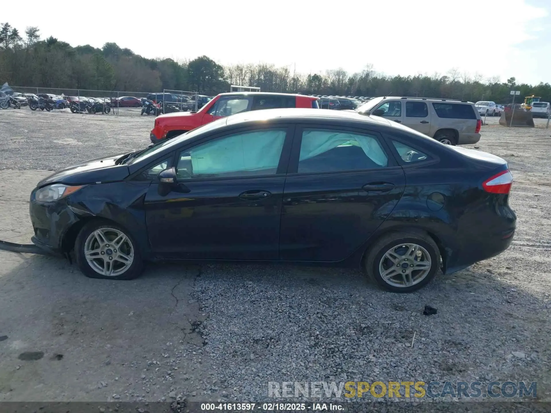 14 Photograph of a damaged car 3FADP4BJ9KM118340 FORD FIESTA 2019