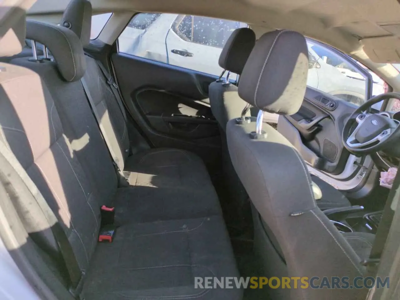 10 Photograph of a damaged car 3FADP4BJ9KM124350 FORD FIESTA 2019