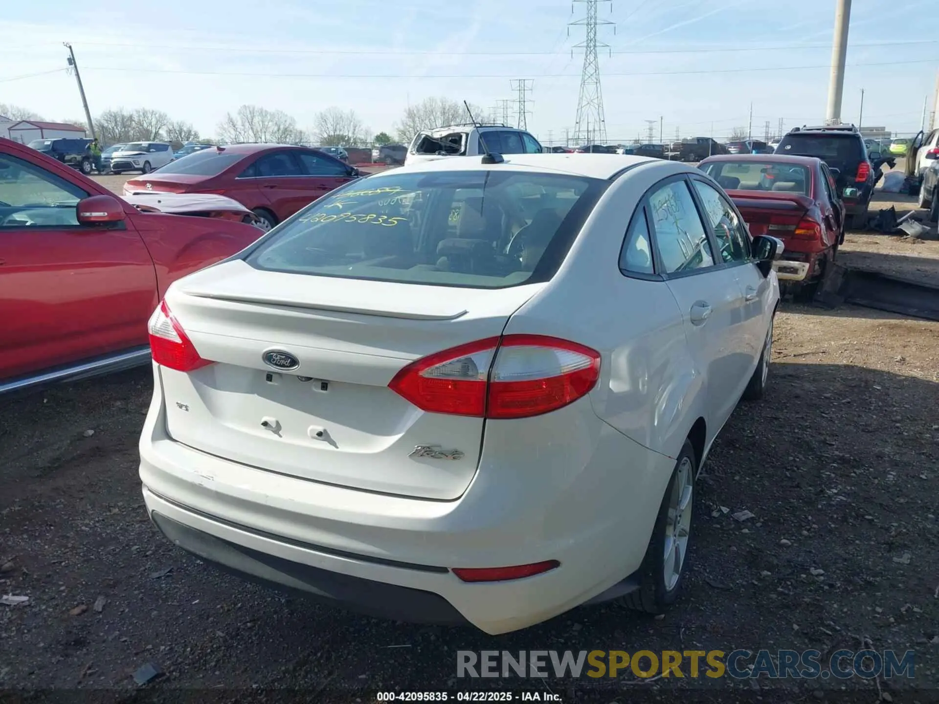 4 Photograph of a damaged car 3FADP4BJ9KM136689 FORD FIESTA 2019