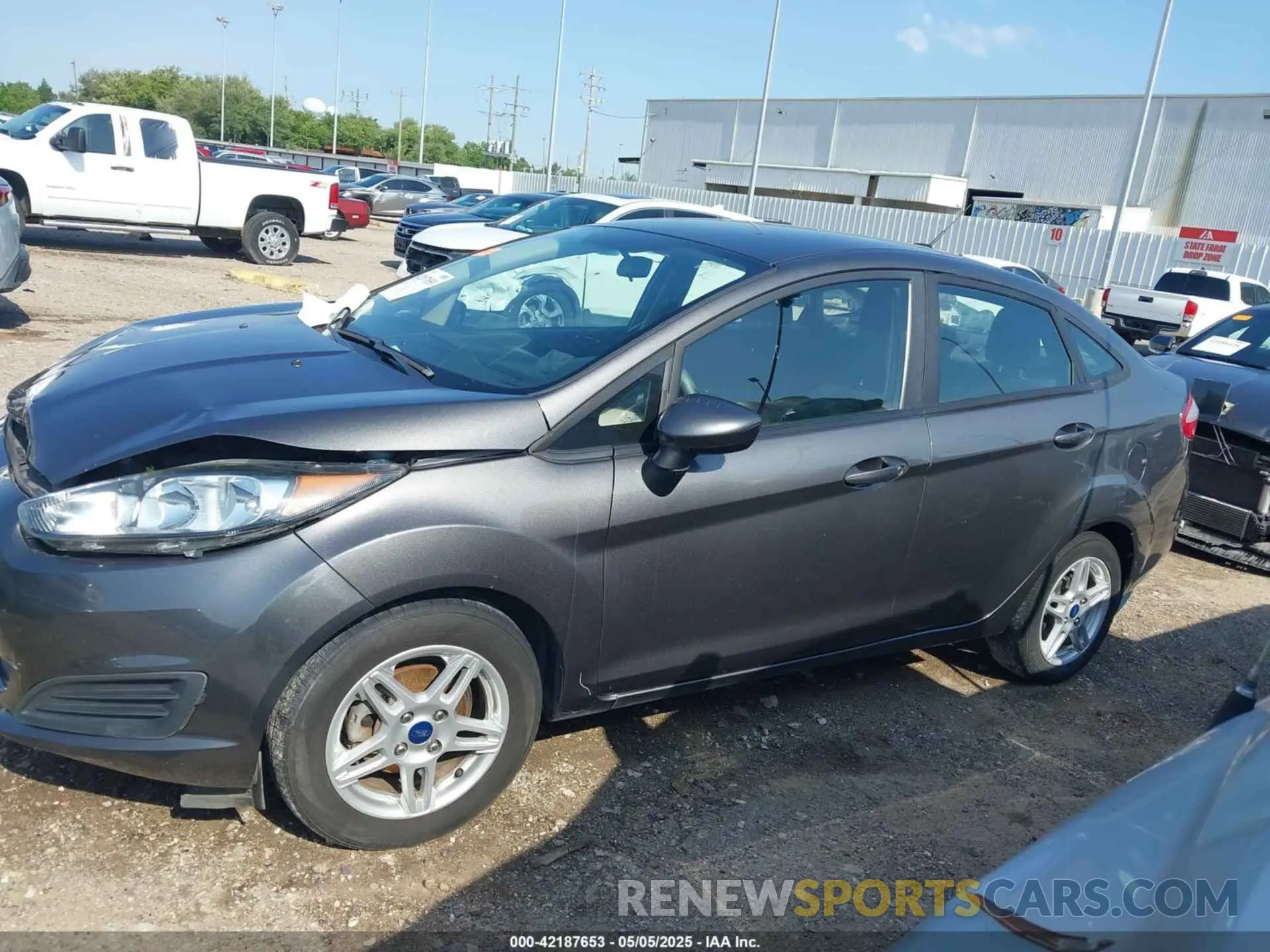 14 Photograph of a damaged car 3FADP4BJXKM102440 FORD FIESTA 2019