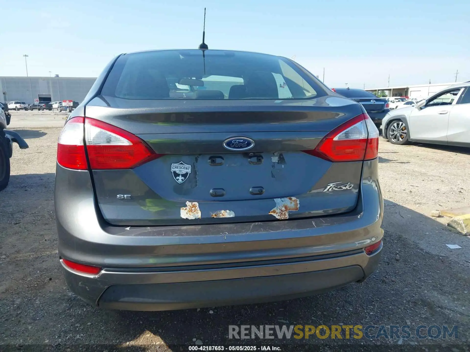16 Photograph of a damaged car 3FADP4BJXKM102440 FORD FIESTA 2019