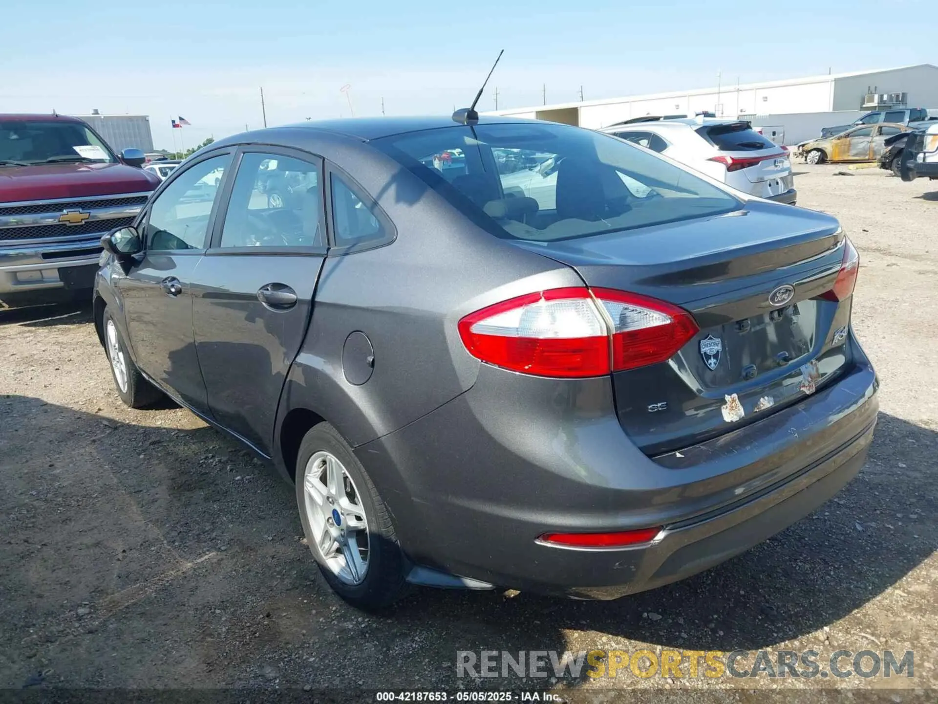 3 Photograph of a damaged car 3FADP4BJXKM102440 FORD FIESTA 2019