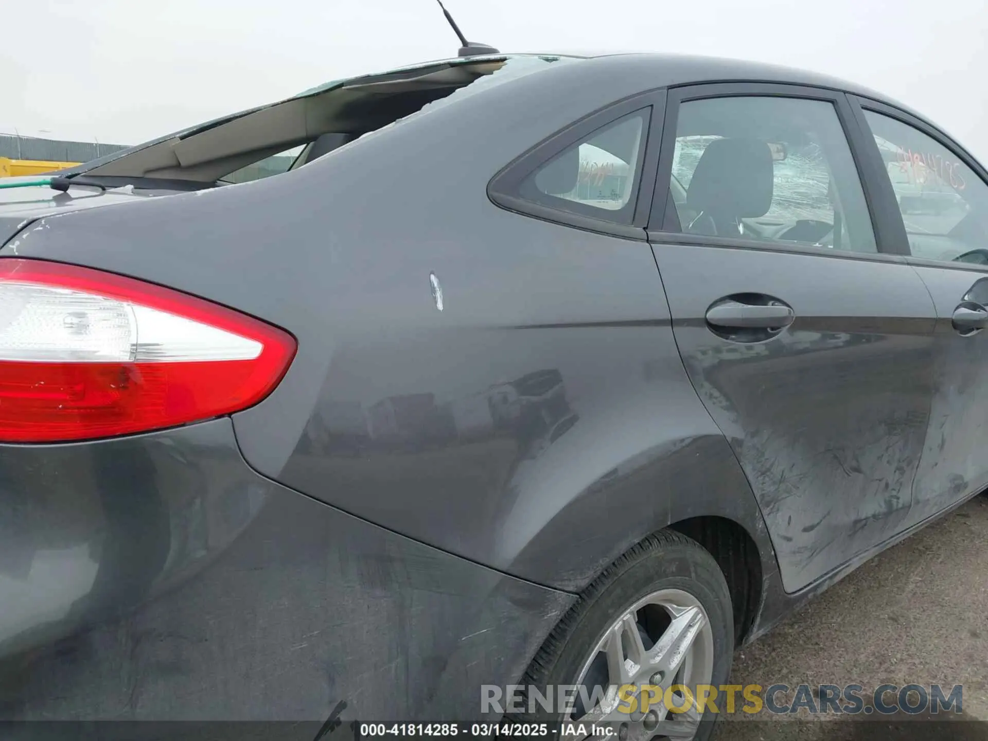19 Photograph of a damaged car 3FADP4BJXKM104902 FORD FIESTA 2019