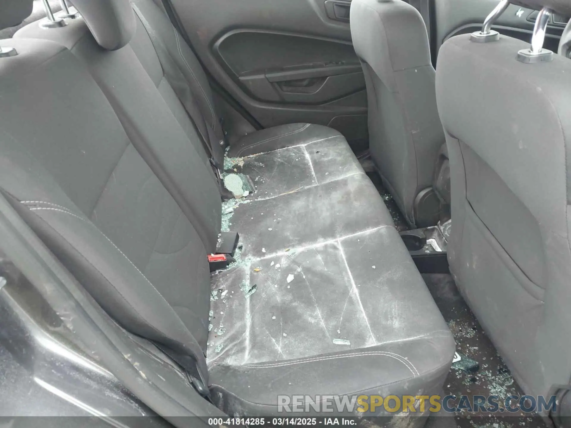 8 Photograph of a damaged car 3FADP4BJXKM104902 FORD FIESTA 2019