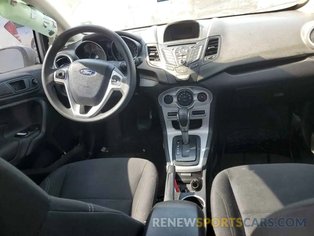 8 Photograph of a damaged car 3FADP4BJXKM123806 FORD FIESTA 2019