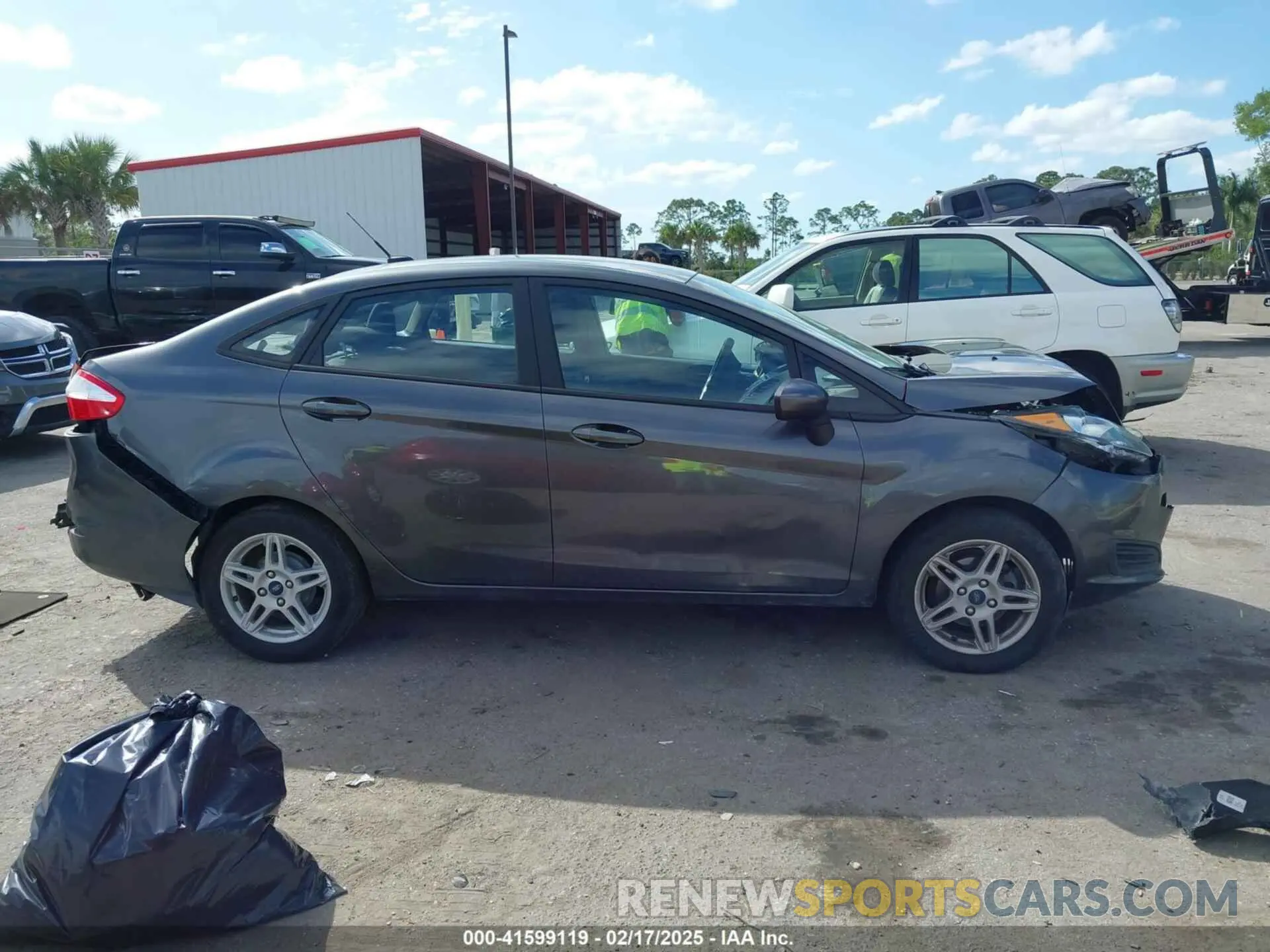 13 Photograph of a damaged car 3FADP4BJXKM131744 FORD FIESTA 2019