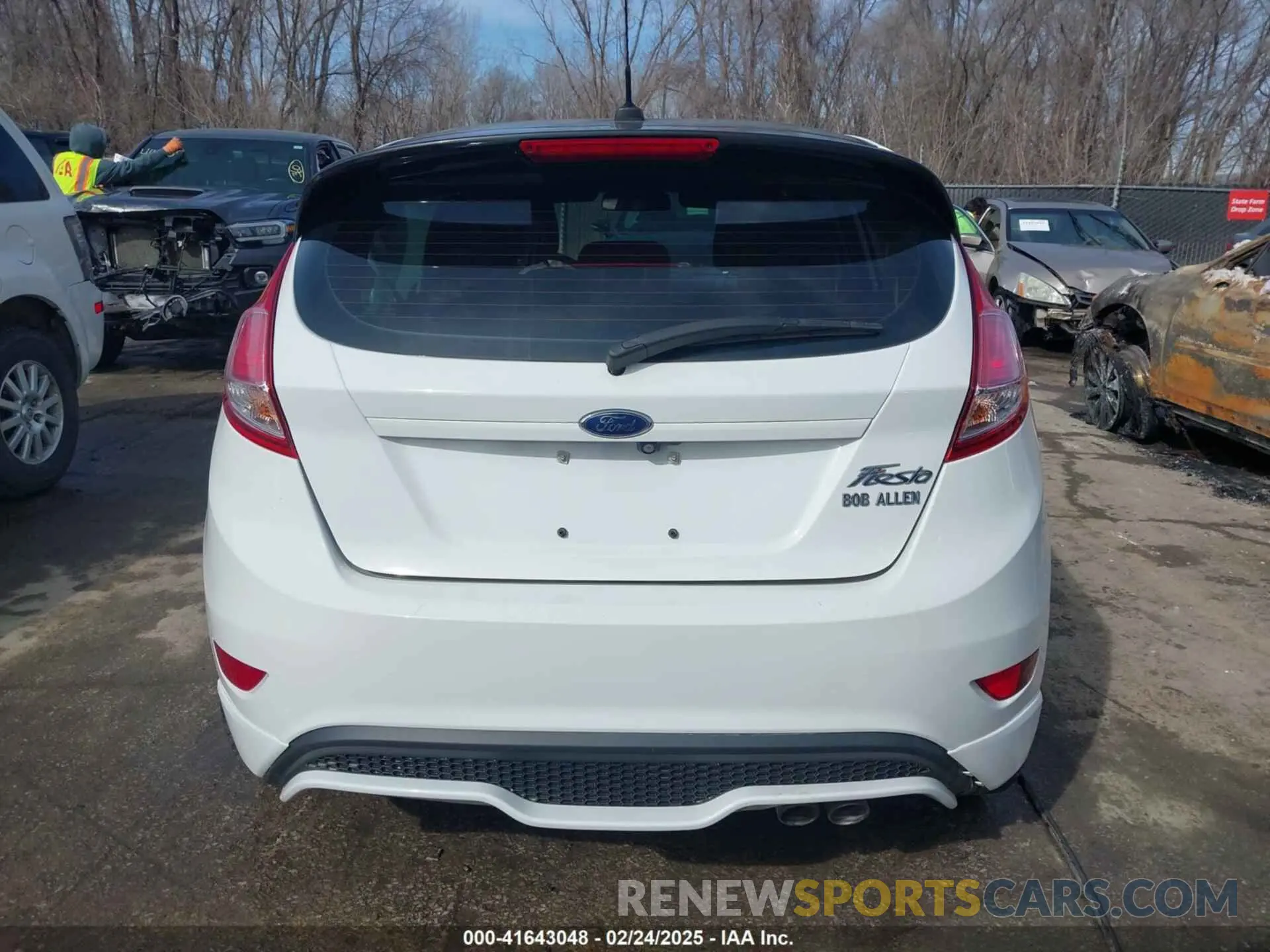 16 Photograph of a damaged car 3FADP4DJ0KM141552 FORD FIESTA 2019